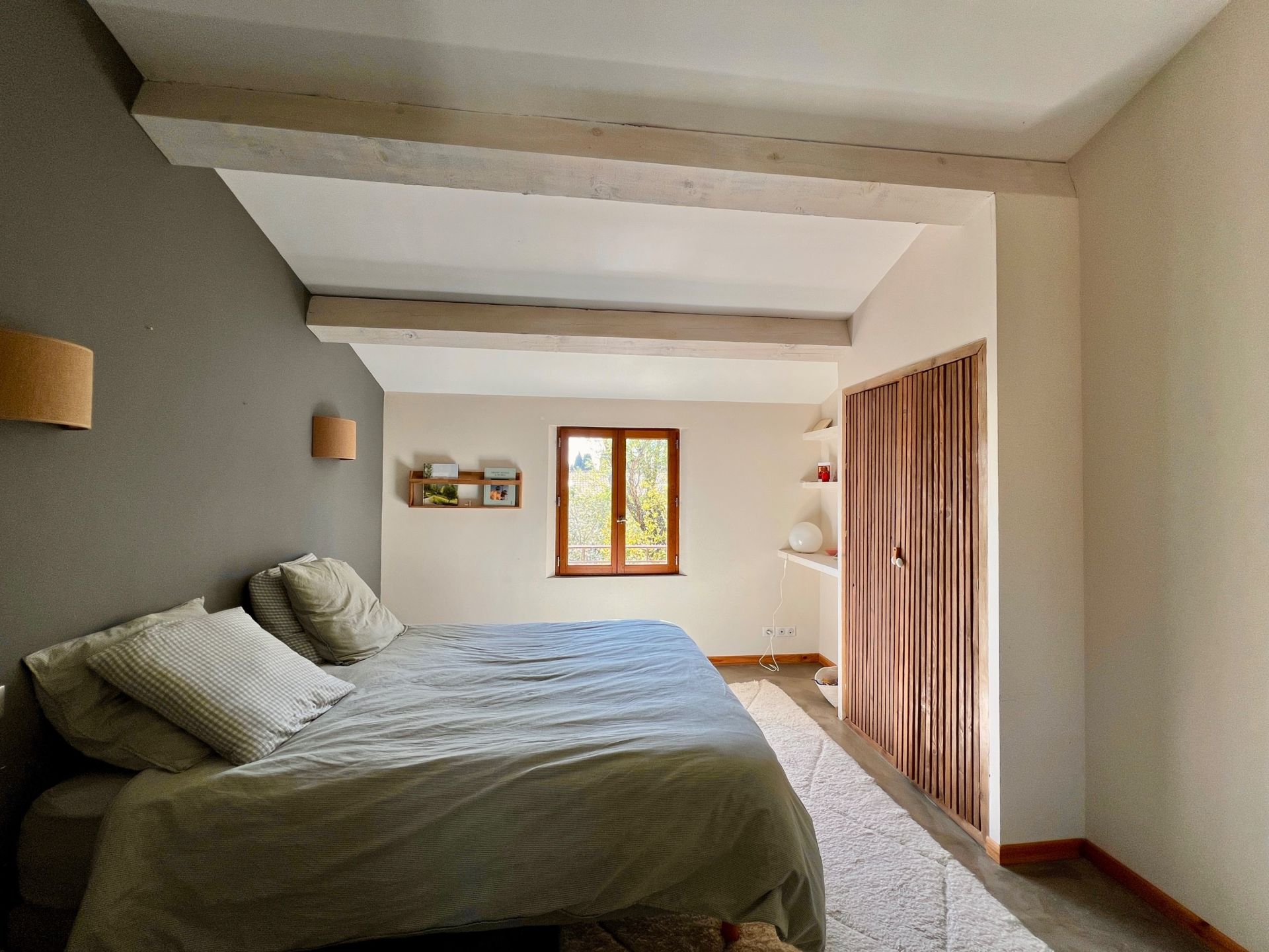 luxury house 5 Rooms for sale on PARADOU (13520)