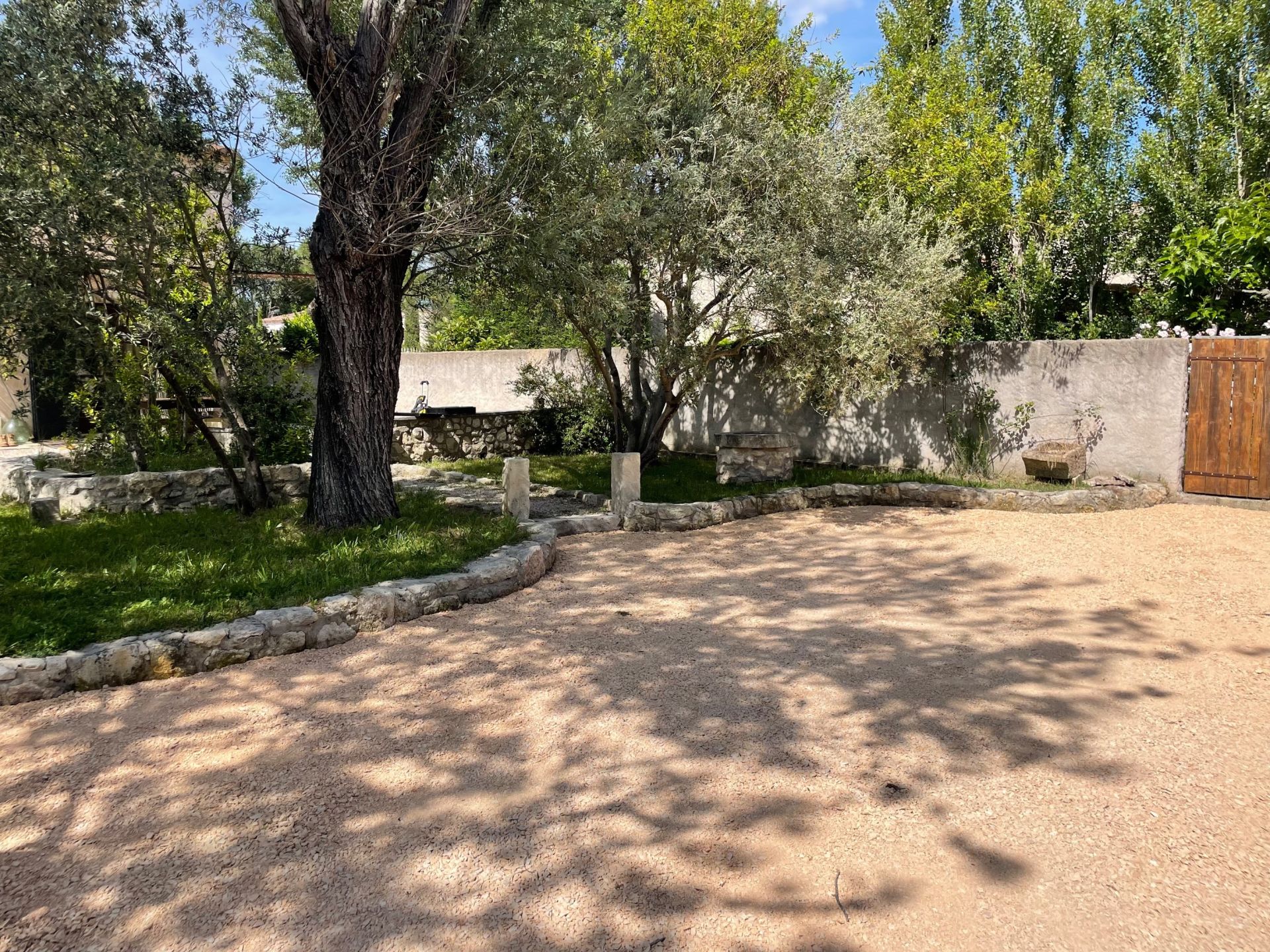 luxury house 5 Rooms for sale on PARADOU (13520)