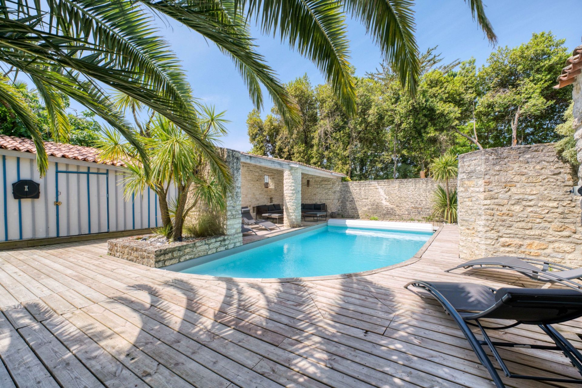 luxury house 7 Rooms for sale on ST PIERRE D OLERON (17310)