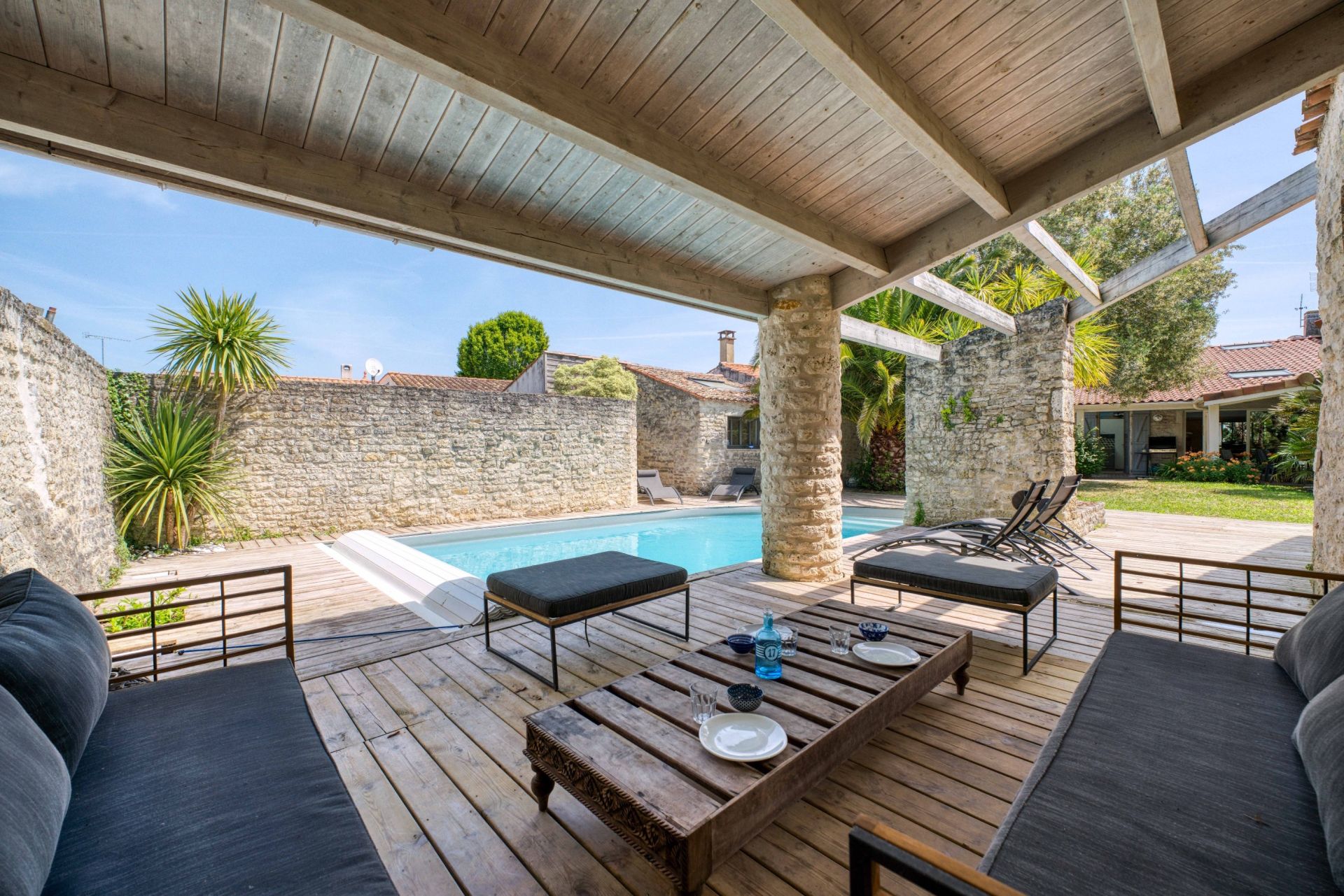 luxury house 7 Rooms for sale on ST PIERRE D OLERON (17310)