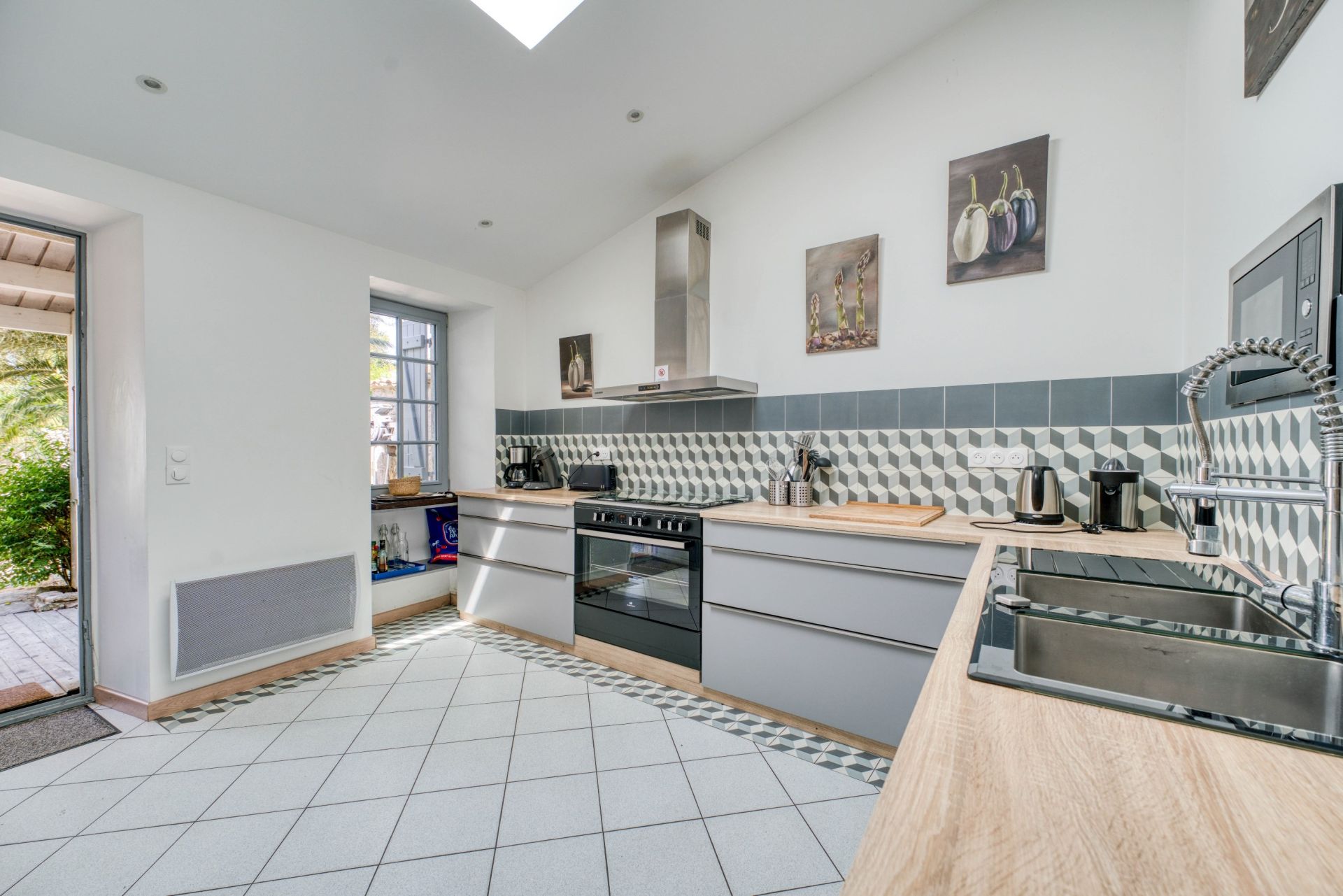luxury house 7 Rooms for sale on ST PIERRE D OLERON (17310)