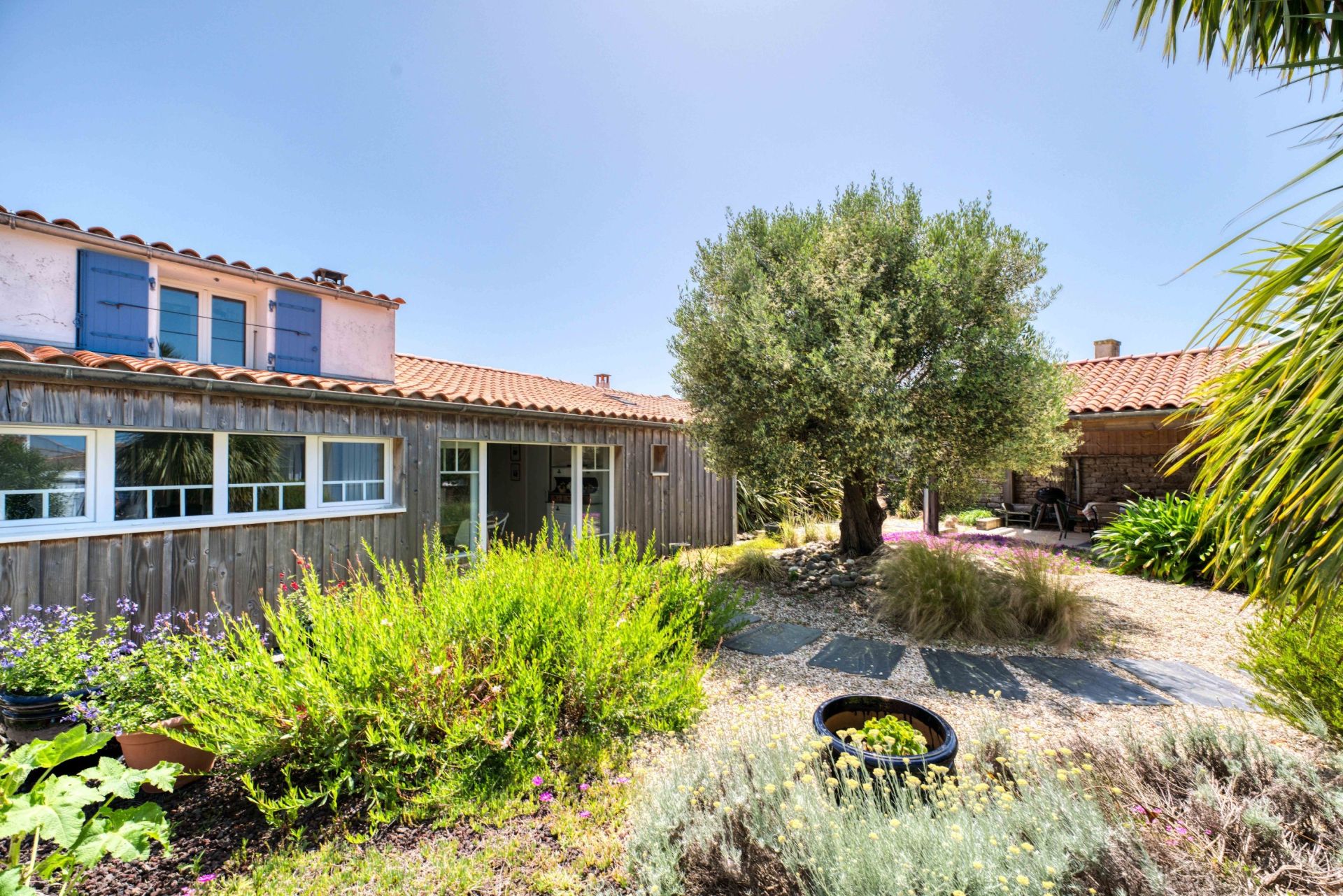 luxury house 6 Rooms for sale on ST DENIS D OLERON (17650)