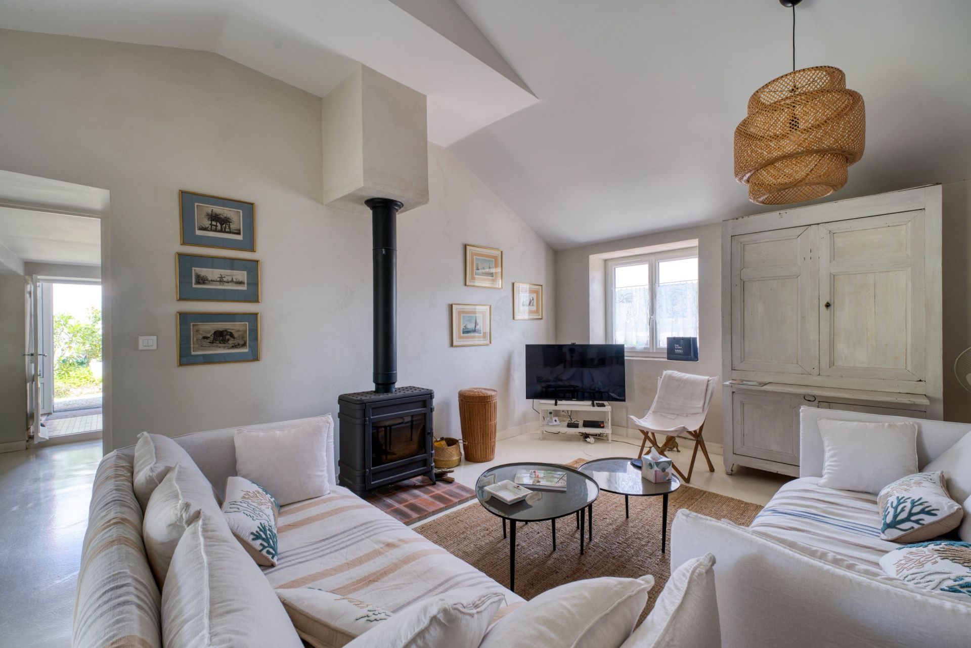 luxury house 6 Rooms for sale on ST DENIS D OLERON (17650)