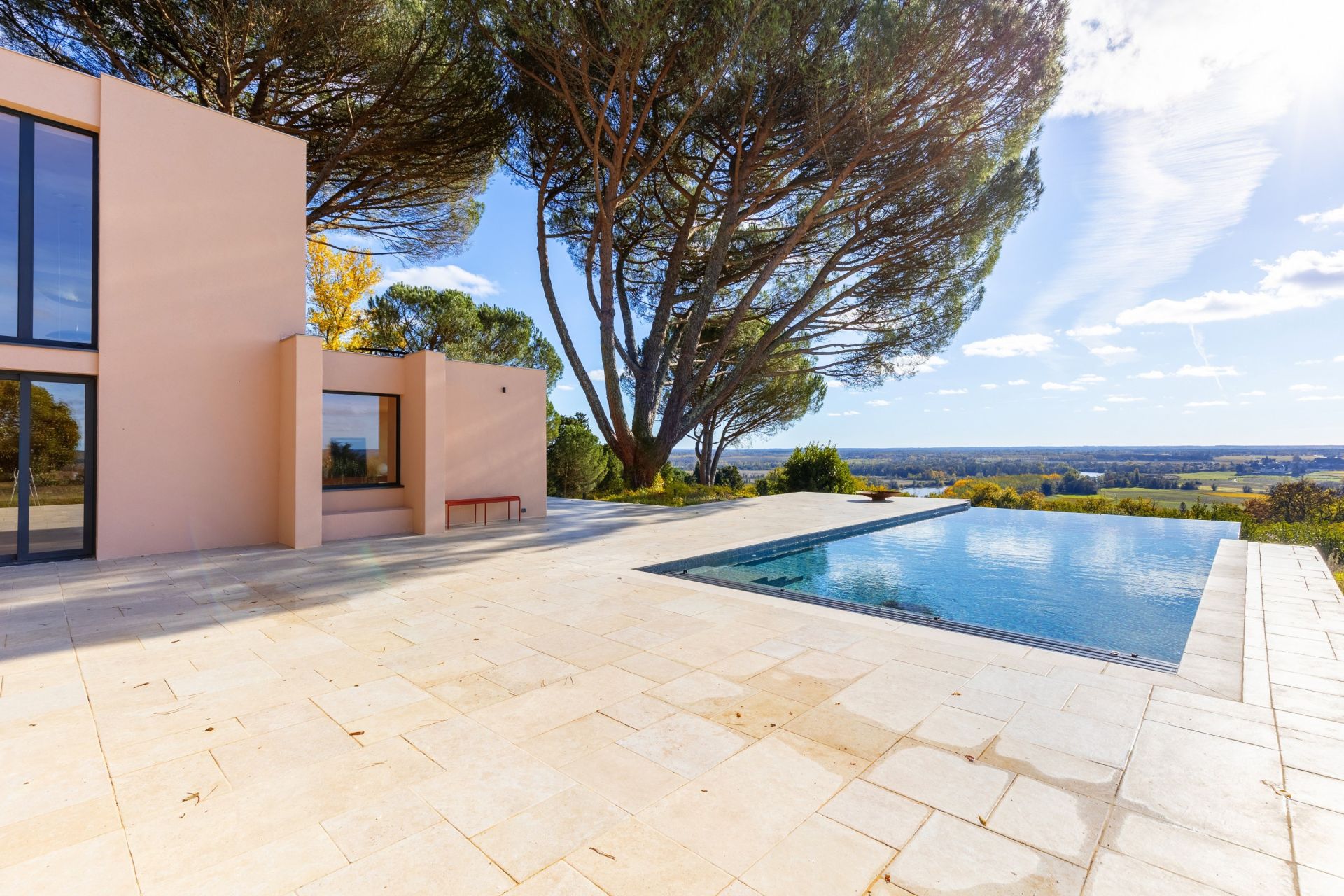 luxury property 12 Rooms for sale on BORDEAUX (33000)