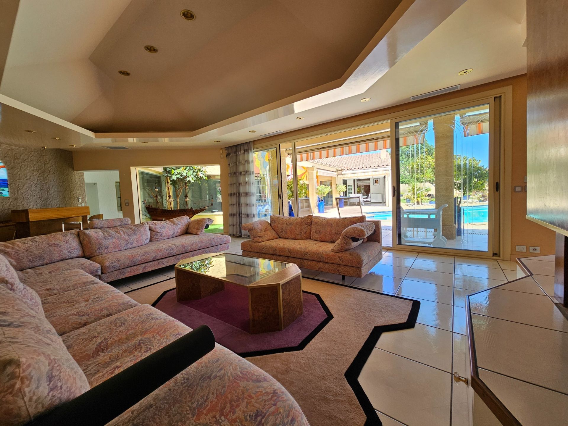 luxury house 7 Rooms for sale on PERPIGNAN (66000)