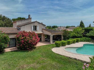 Vente Maison de luxe L'Isle-sur-la-Sorgue 6&nbsp;Pièces 180&nbsp;m²