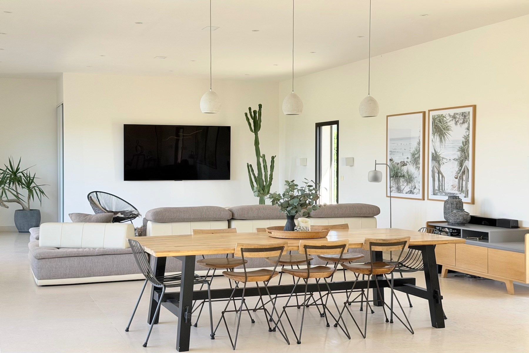 luxury house 7 Rooms for sale on UZES (30700)