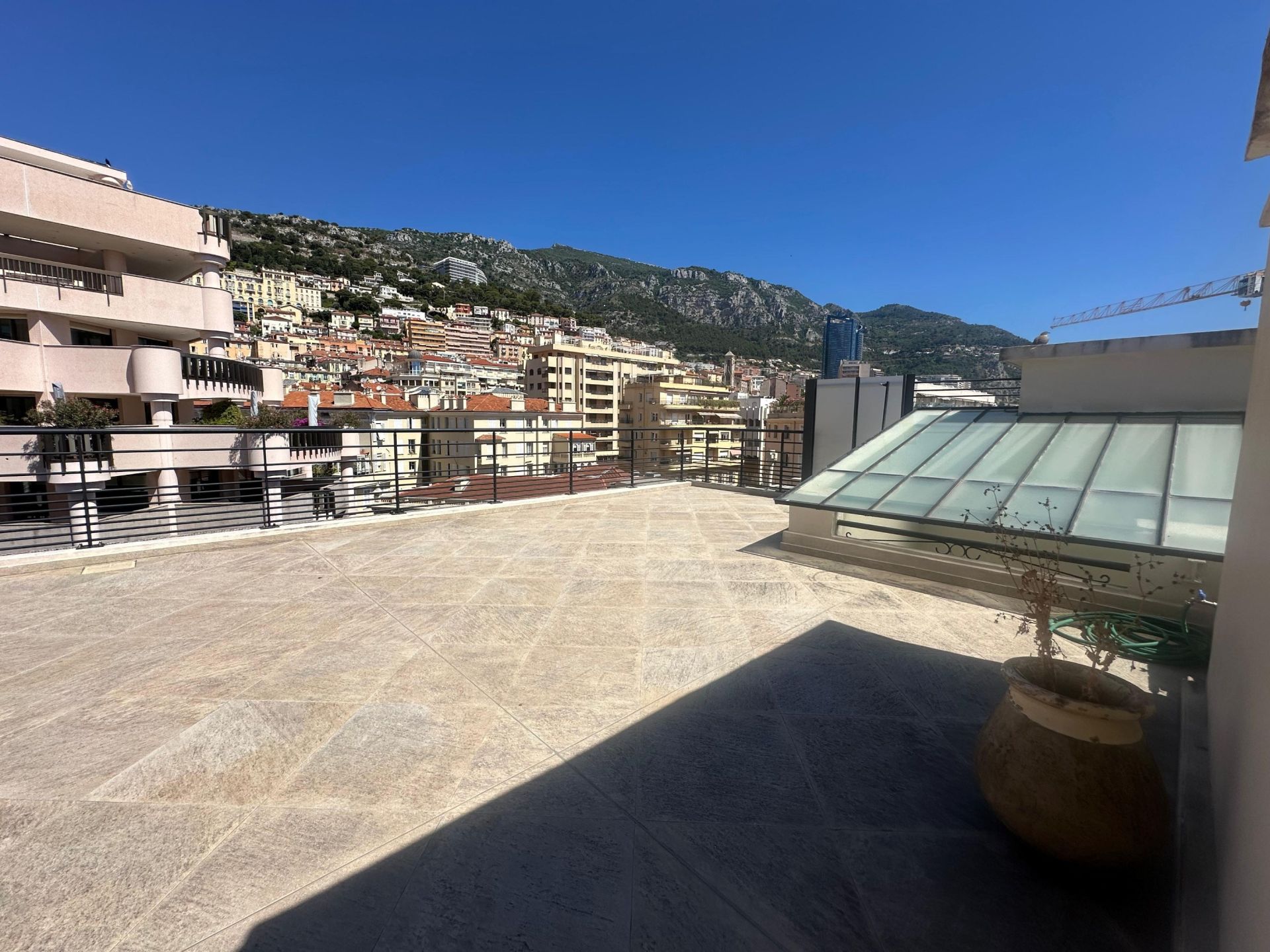 luxury apartment 3 Rooms for sale on MONACO (98000)