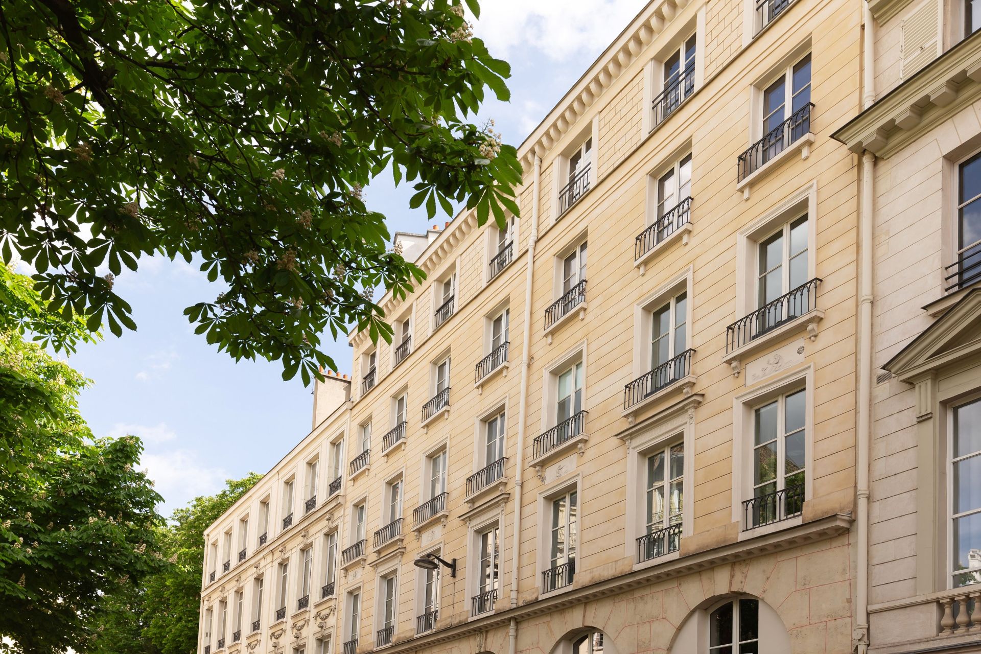 luxury apartment 3 Rooms for sale on PARIS (75007)