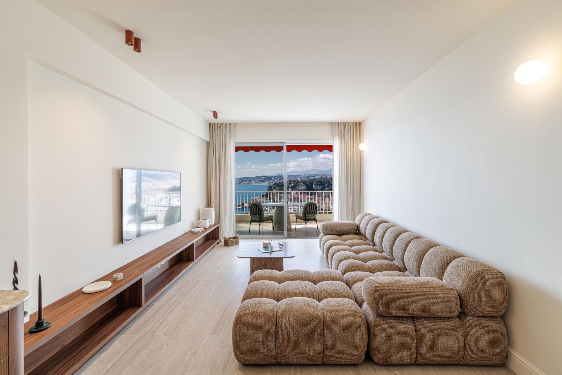 luxury apartment 3 Rooms for sale on NICE (06000)