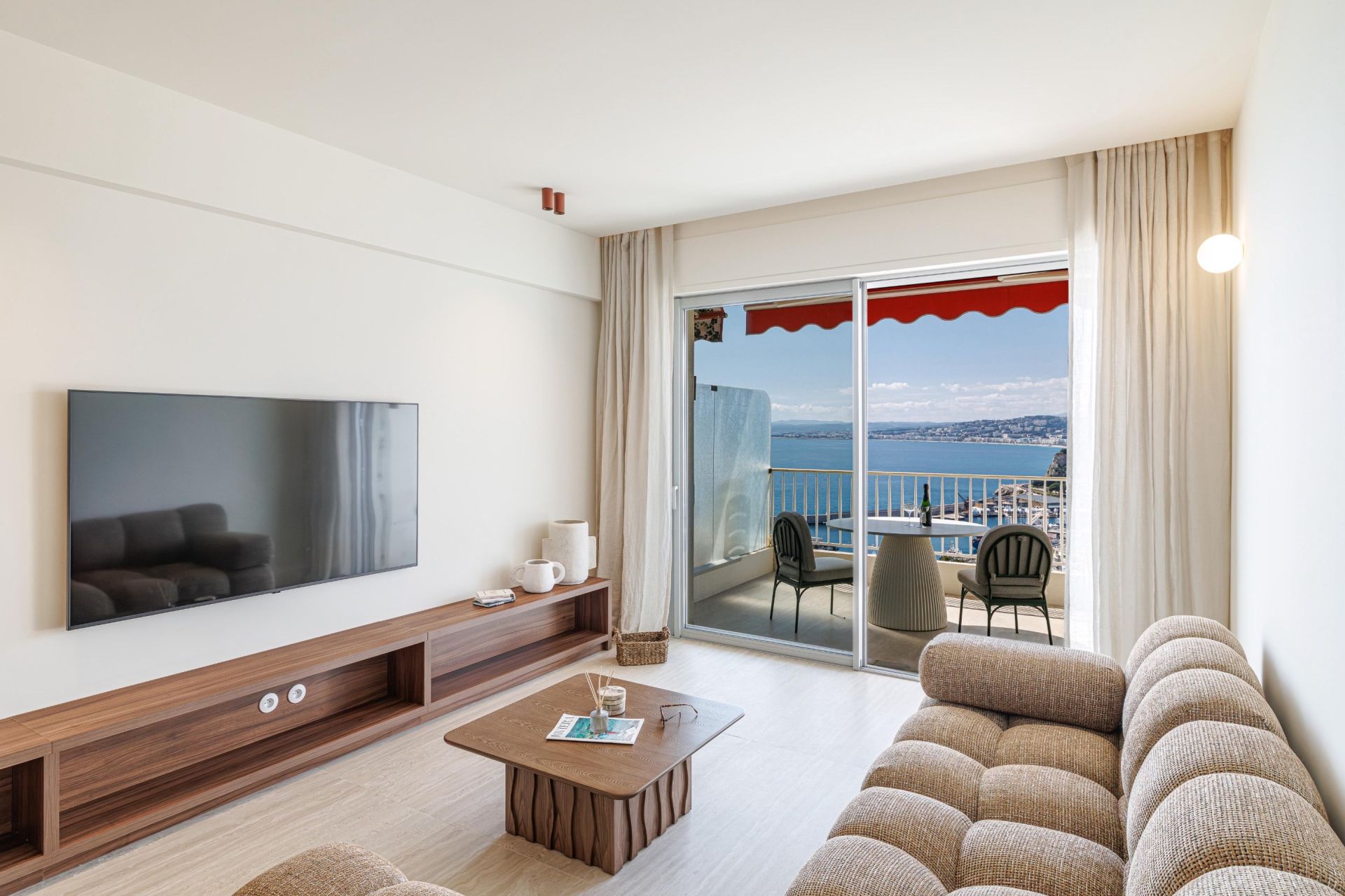 luxury apartment 3 Rooms for sale on NICE (06000)