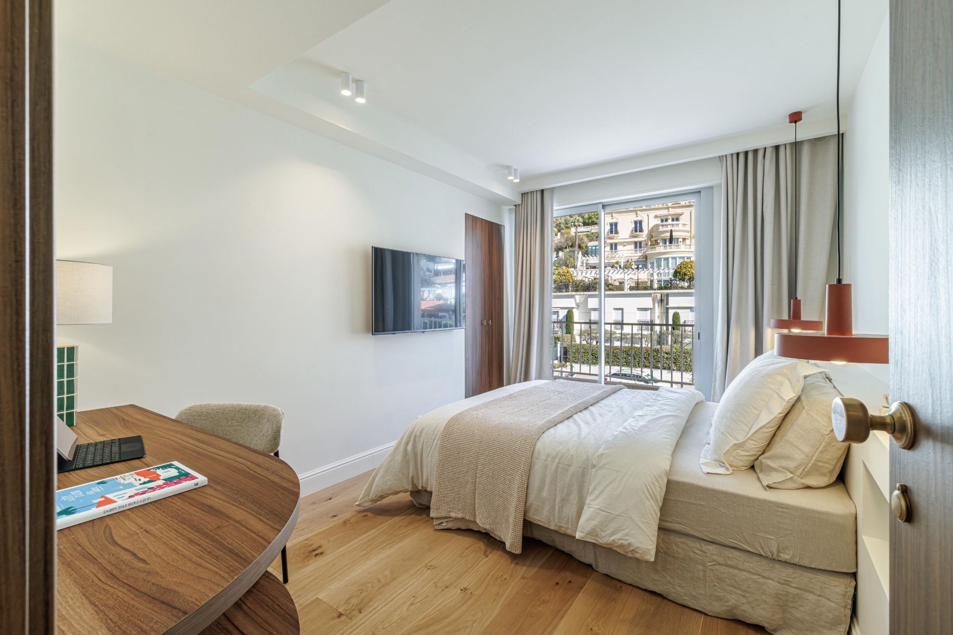 luxury apartment 3 Rooms for sale on NICE (06000)