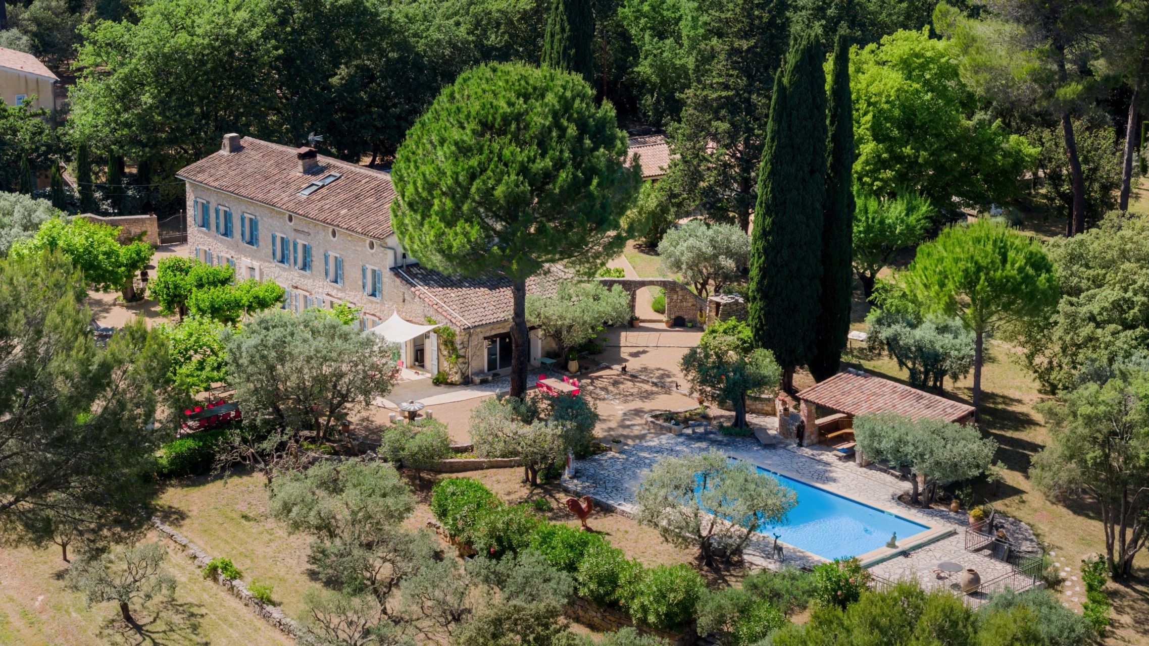 bastide 8 Rooms for sale on LES ARCS (83460)