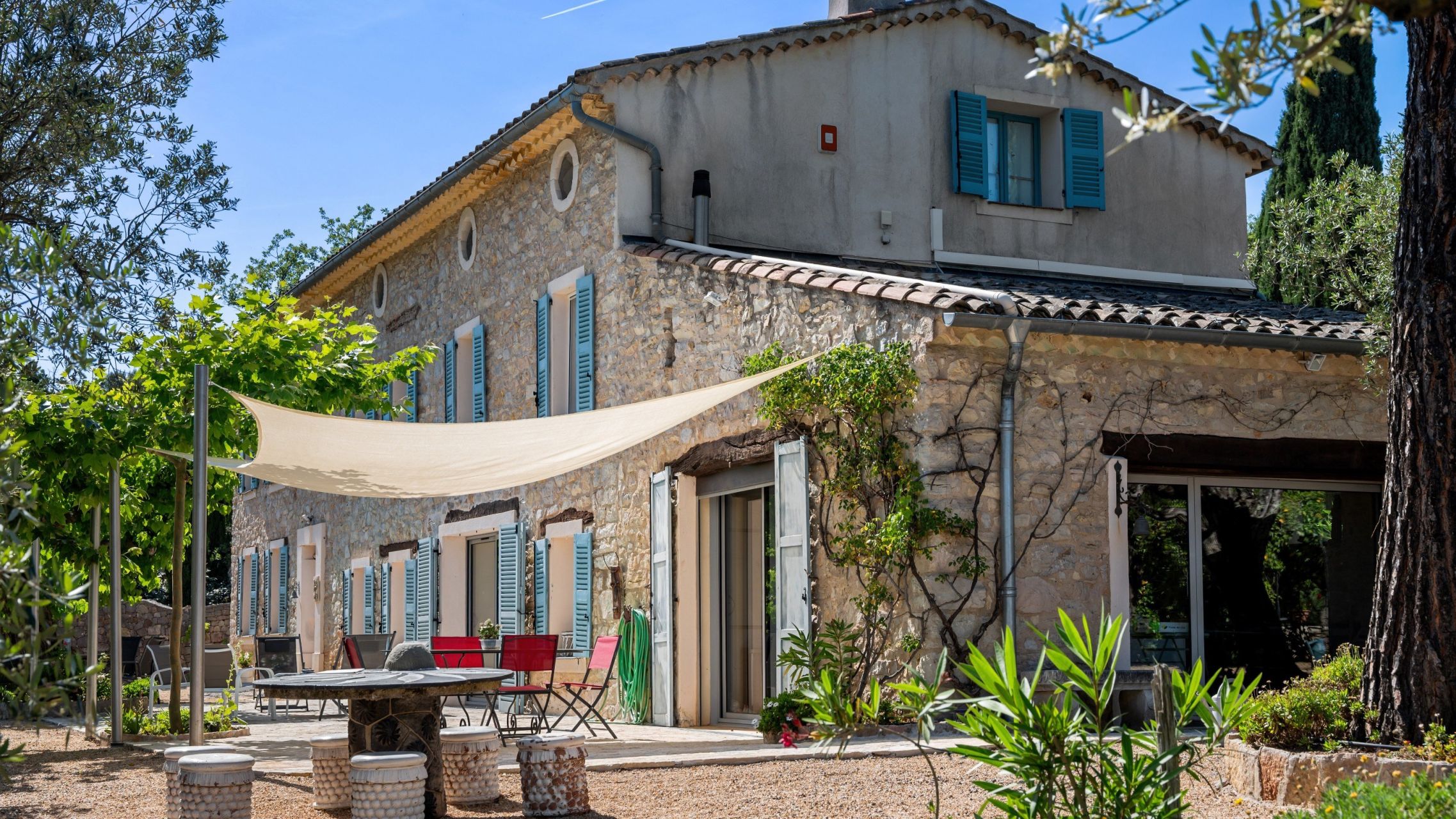 bastide 8 Rooms for sale on LES ARCS (83460)