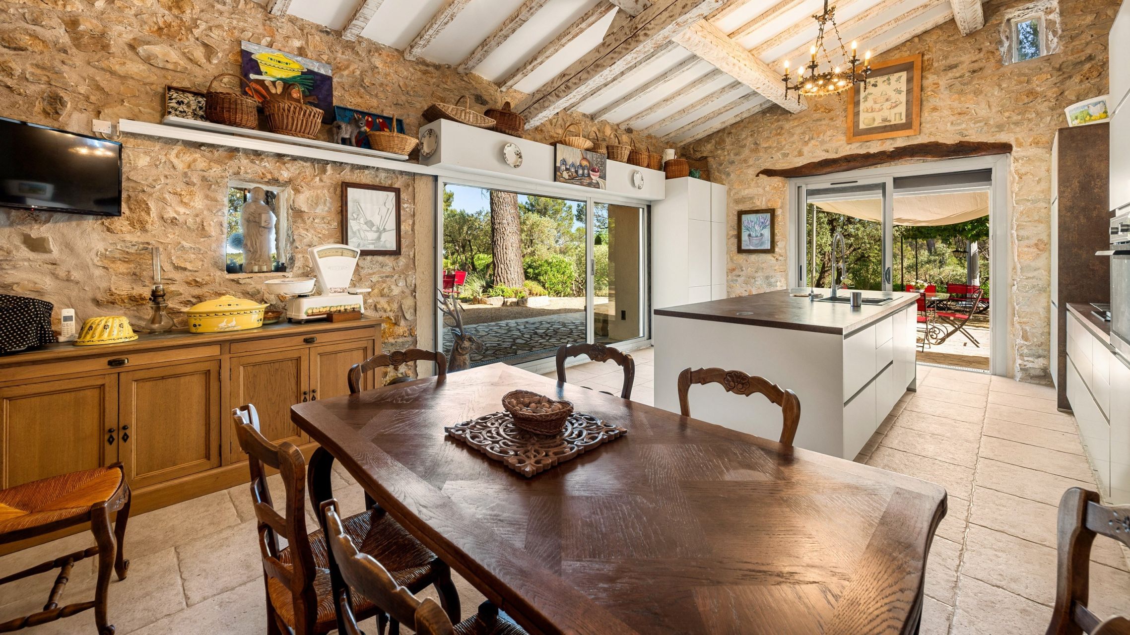 bastide 8 Pièces en vente sur LES ARCS (83460)