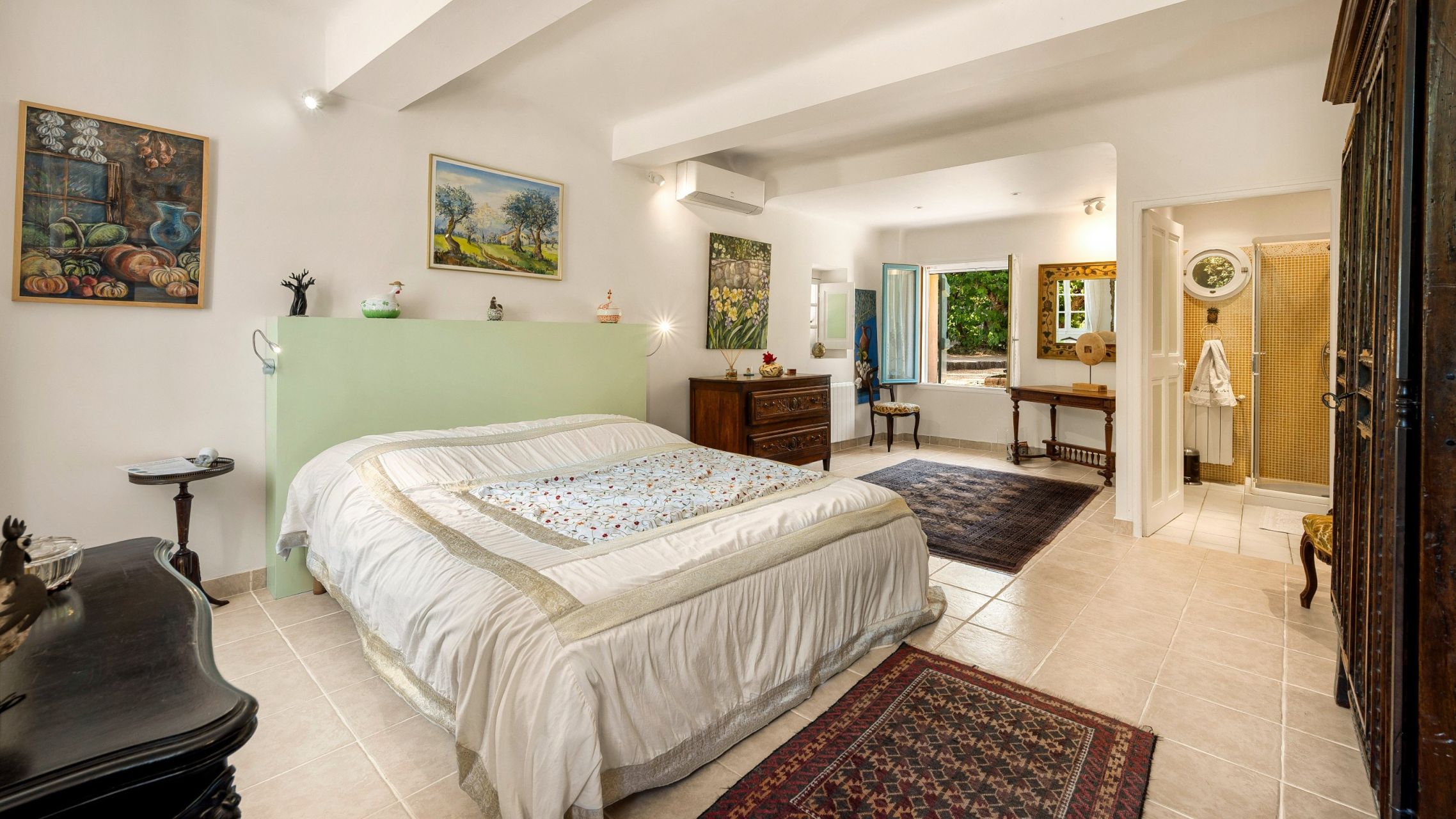 bastide 8 Rooms for sale on LES ARCS (83460)