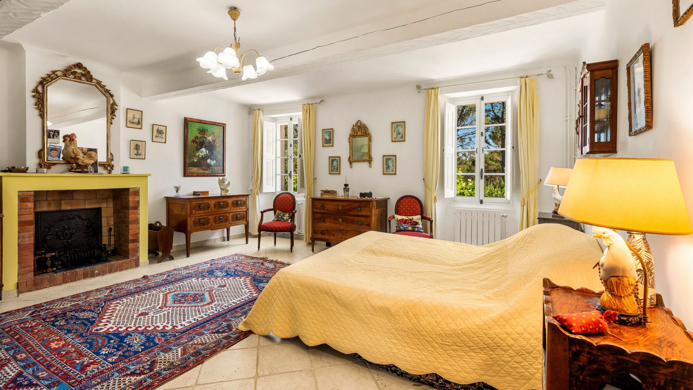 bastide 8 Rooms for sale on LES ARCS (83460)