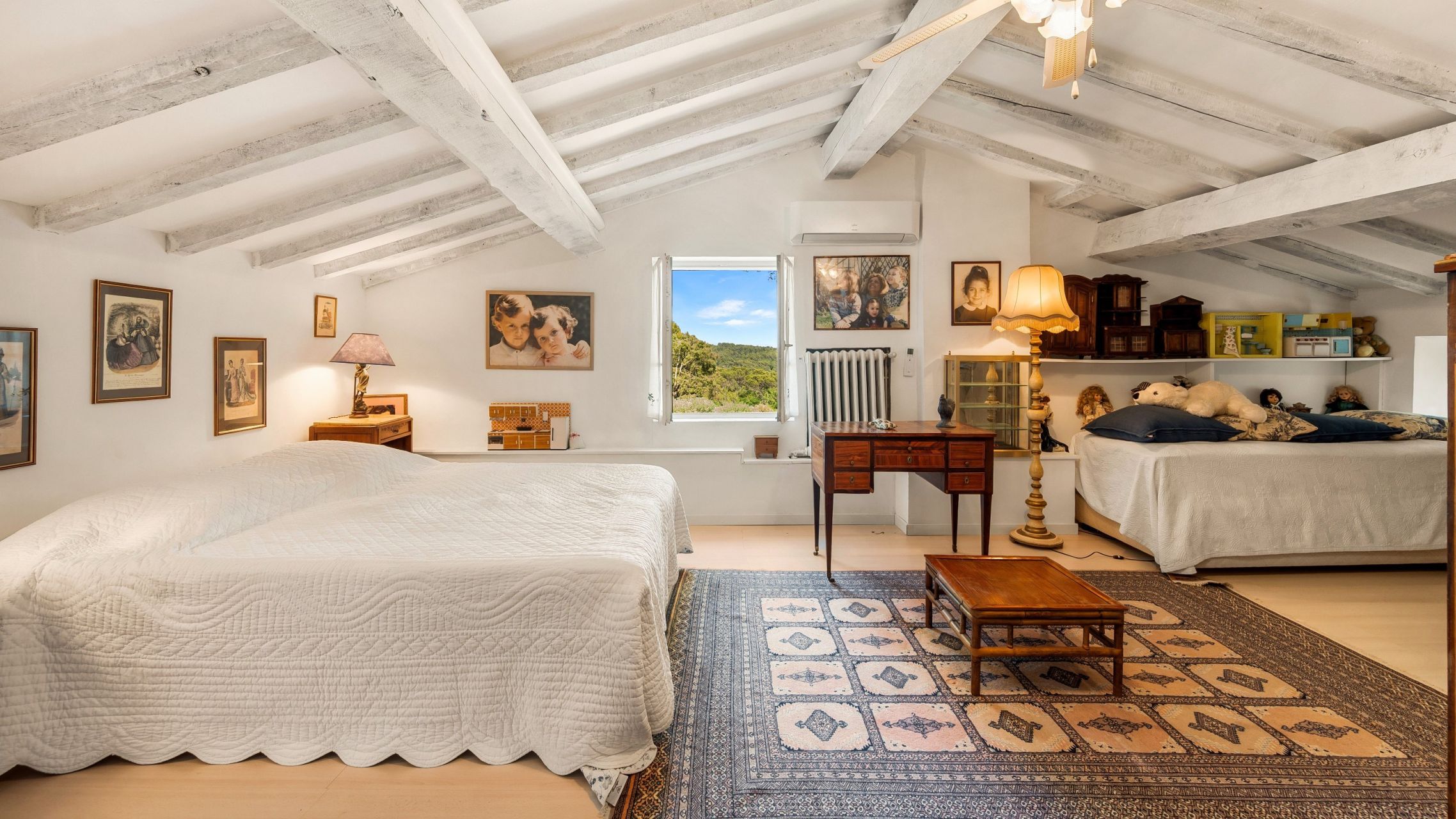 bastide 8 Rooms for sale on LES ARCS (83460)