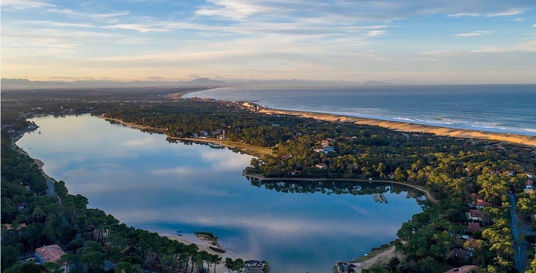 luxury house 12 Rooms for sale on SOORTS HOSSEGOR (40150)