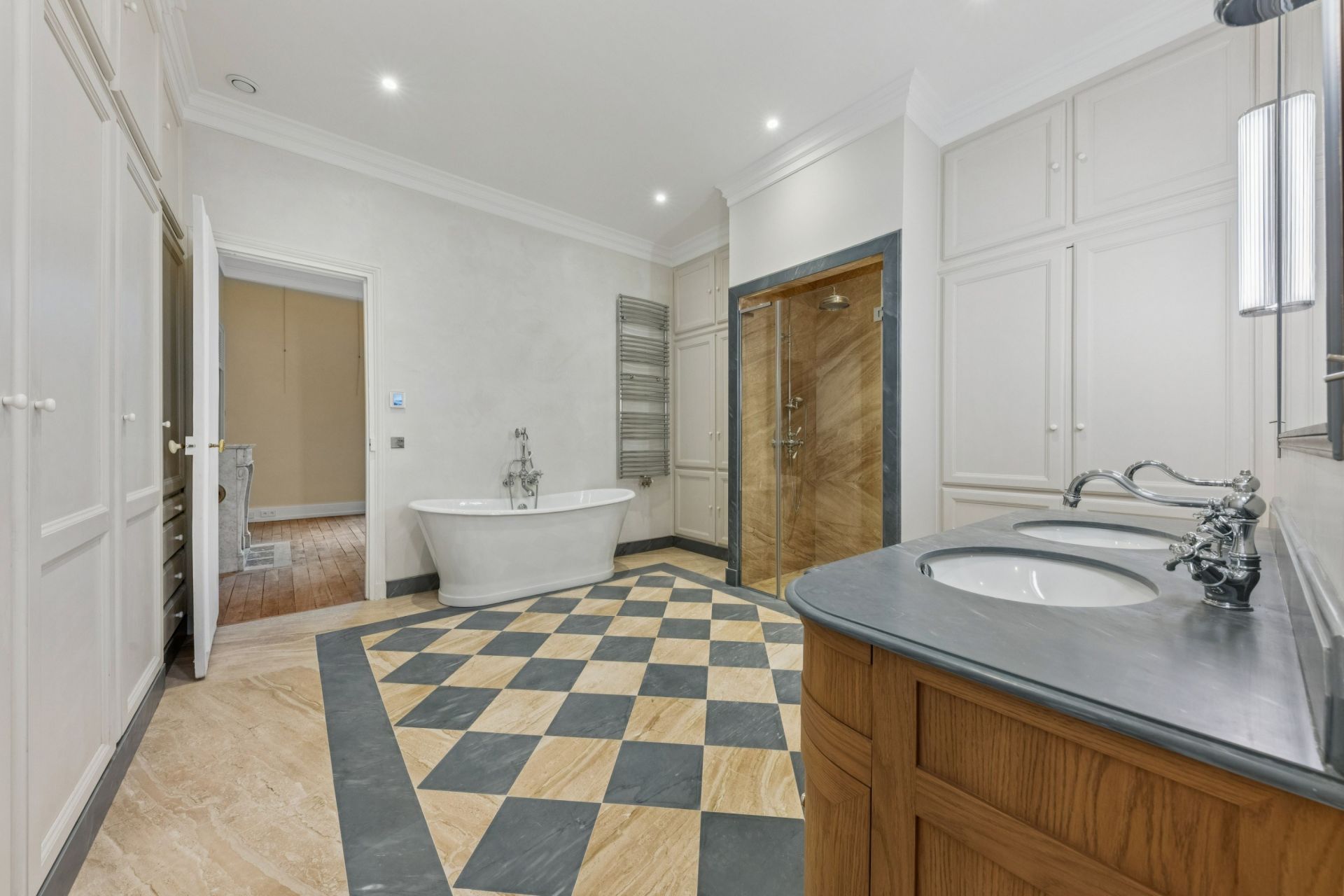 hôtel particulier 9 Pièces en vente sur PARIS (75016)