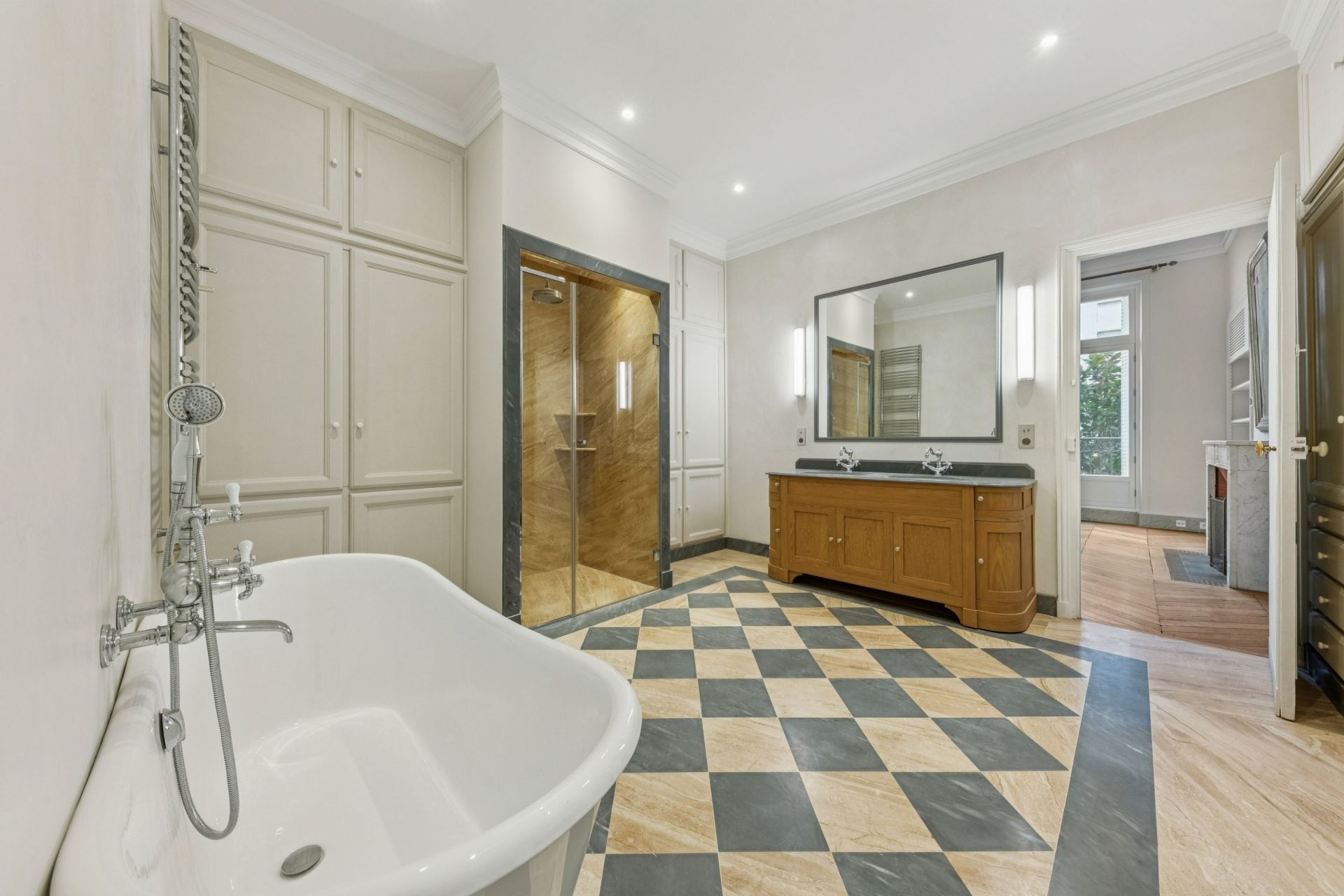 hôtel particulier 9 Pièces en vente sur PARIS (75016)