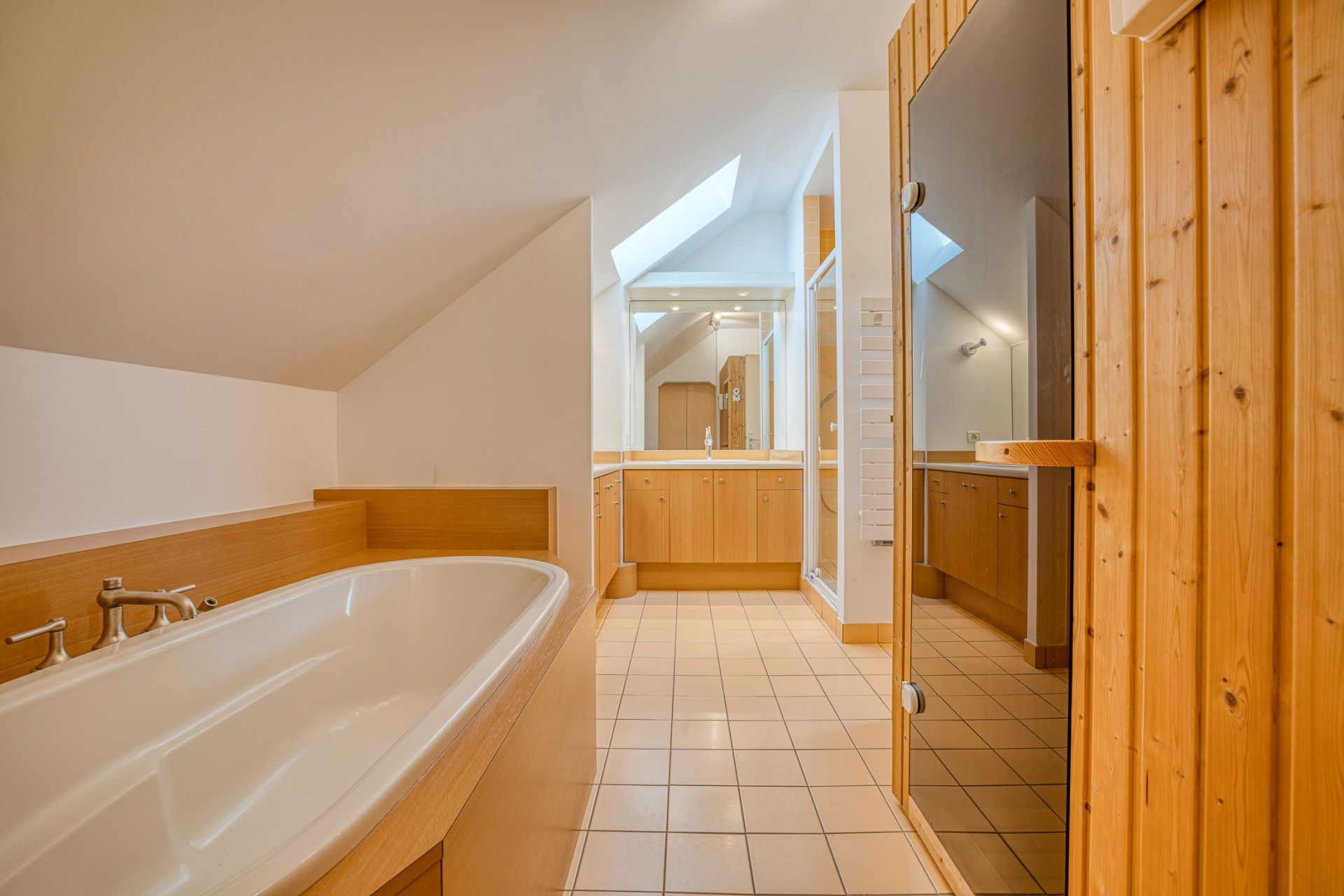 luxury house 7 Rooms for sale on ANNECY LE VIEUX (74940)