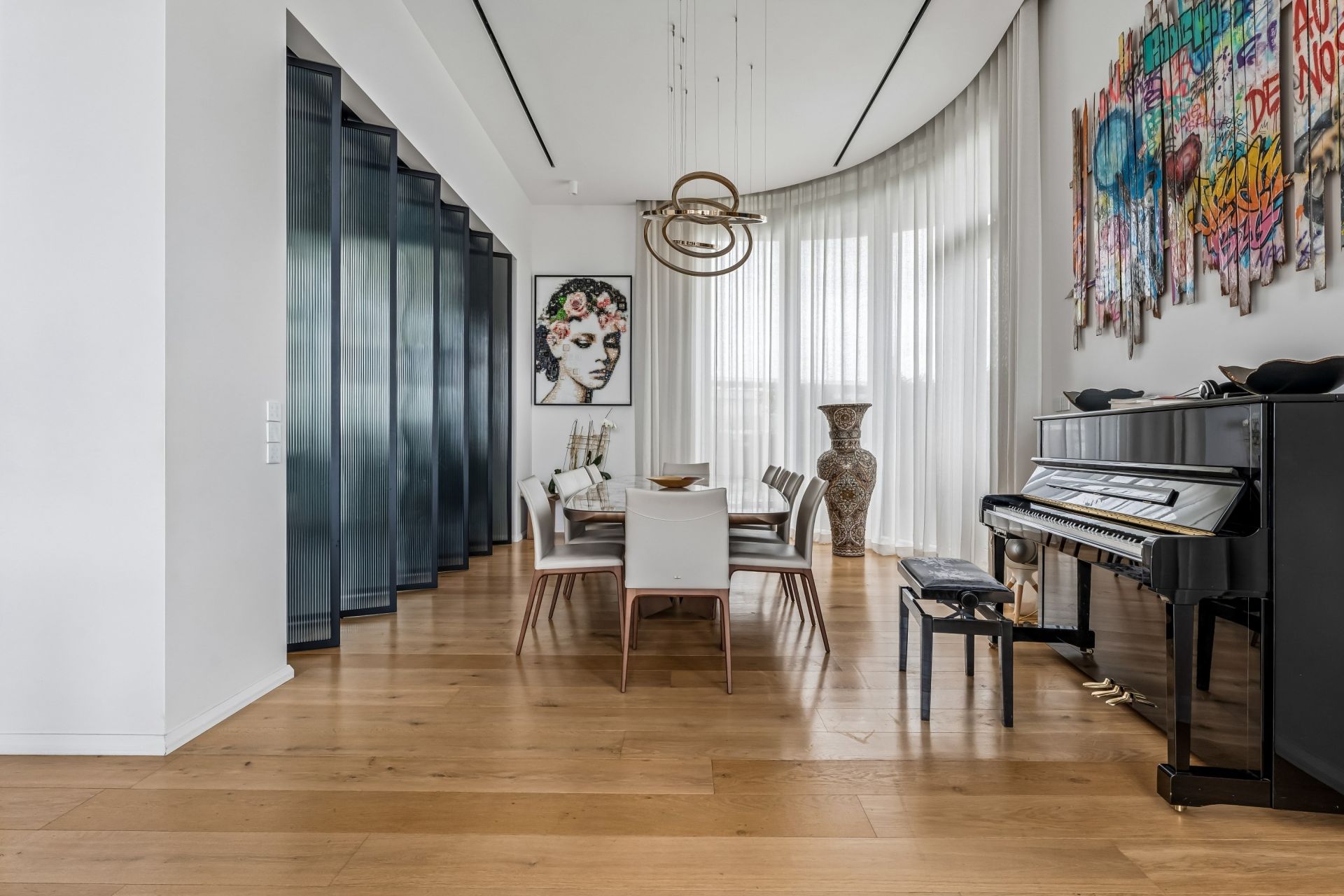 luxury apartment 8 Rooms for sale on PARIS (75017)