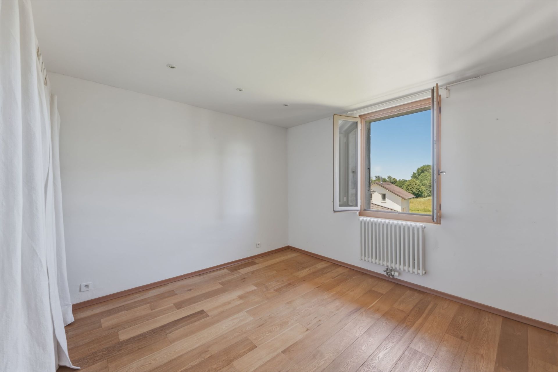 luxury house 7 Rooms for sale on SCIEZ (74140)