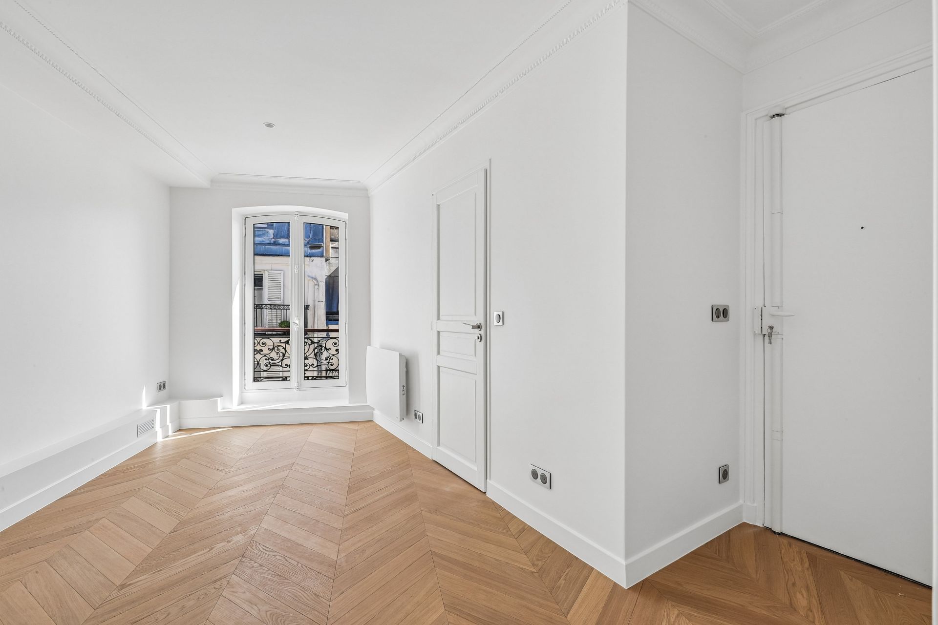 luxury apartment 7 Rooms for sale on PARIS (75003)