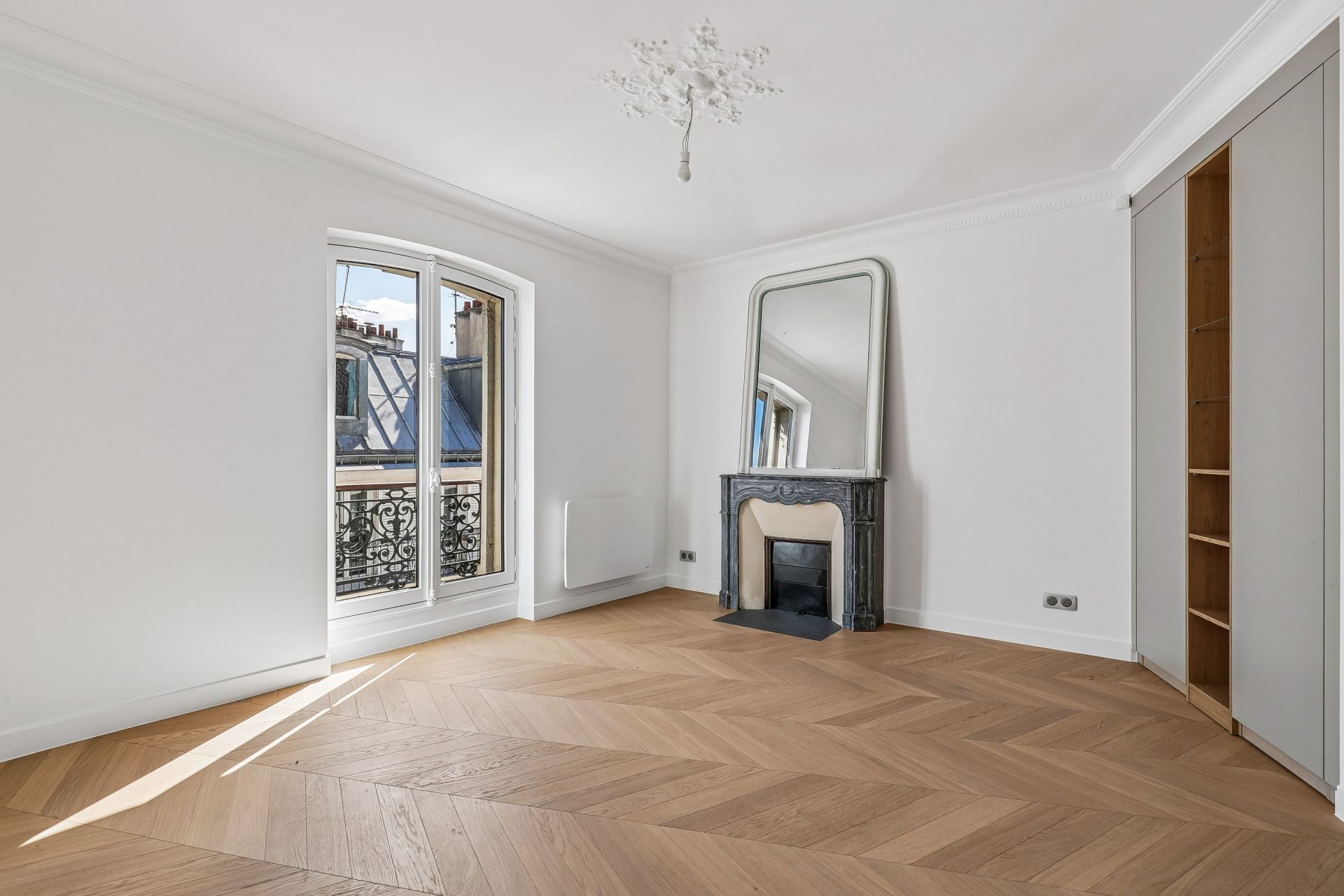 luxury apartment 7 Rooms for sale on PARIS (75003)