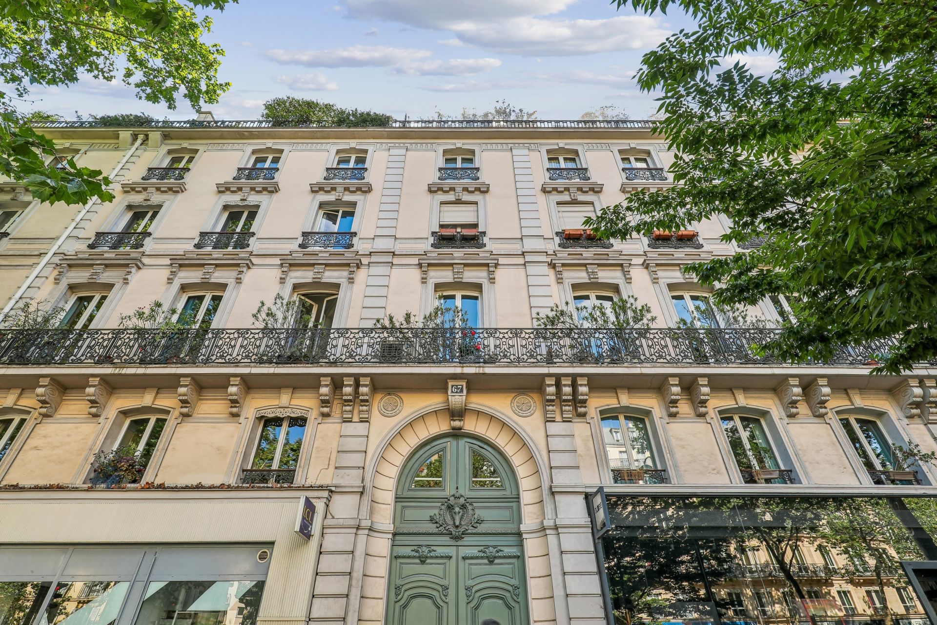 luxury apartment 7 Rooms for sale on PARIS (75003)