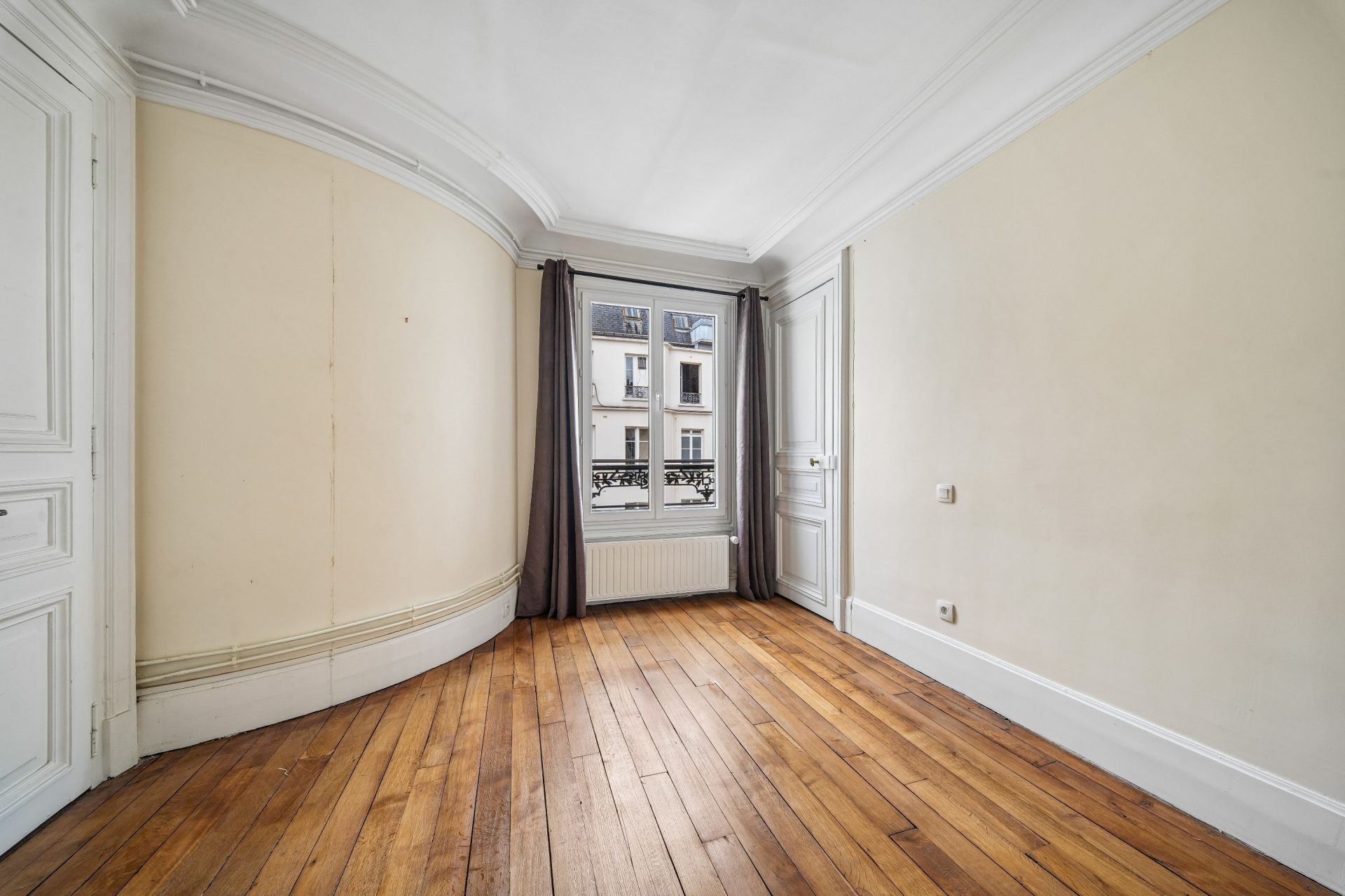 luxury apartment 3 Rooms for sale on PARIS (75008)