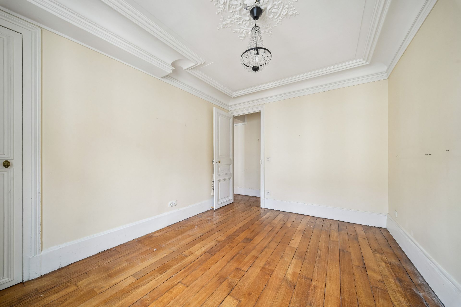 luxury apartment 3 Rooms for sale on PARIS (75008)
