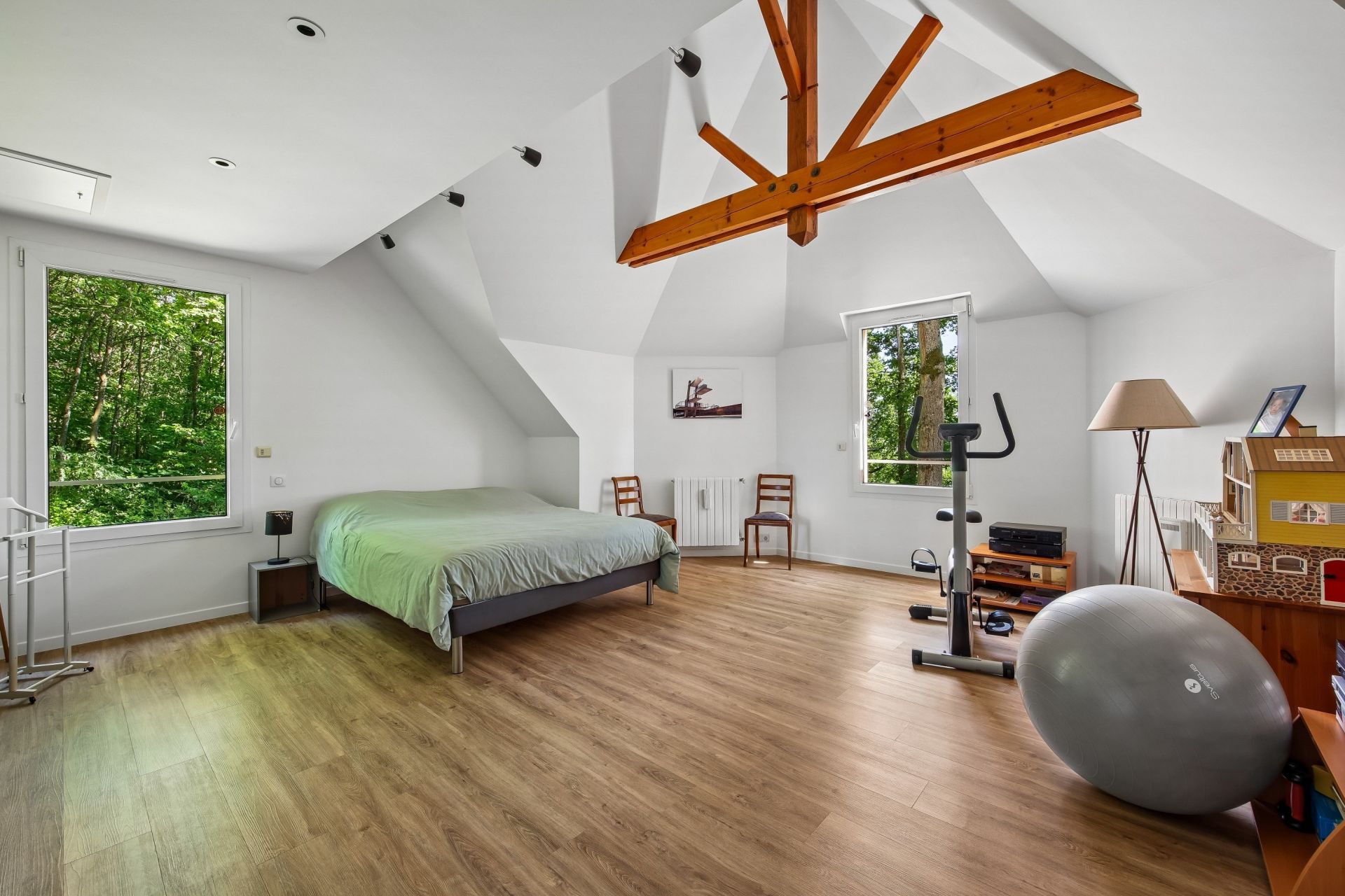 luxury house 20 Rooms for sale on GIF SUR YVETTE (91190)