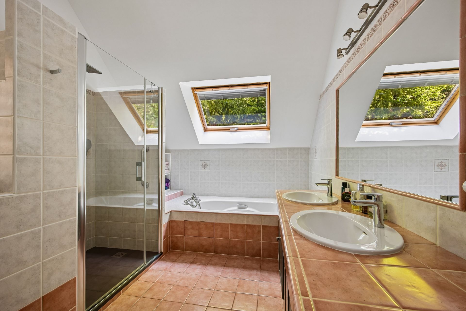 luxury house 20 Rooms for sale on GIF SUR YVETTE (91190)