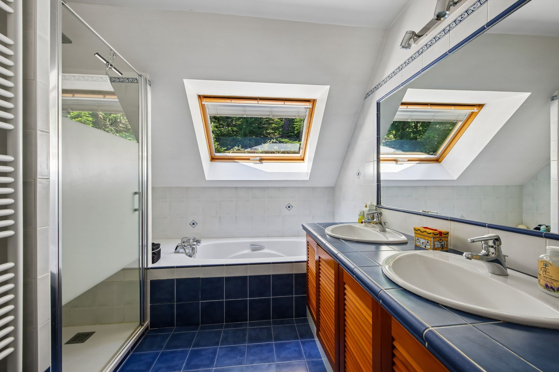 luxury house 20 Rooms for sale on GIF SUR YVETTE (91190)