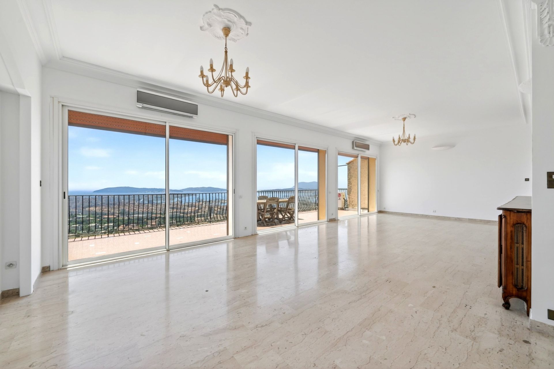 maison de luxe 6 Pièces en vente sur TOULON (83000)
