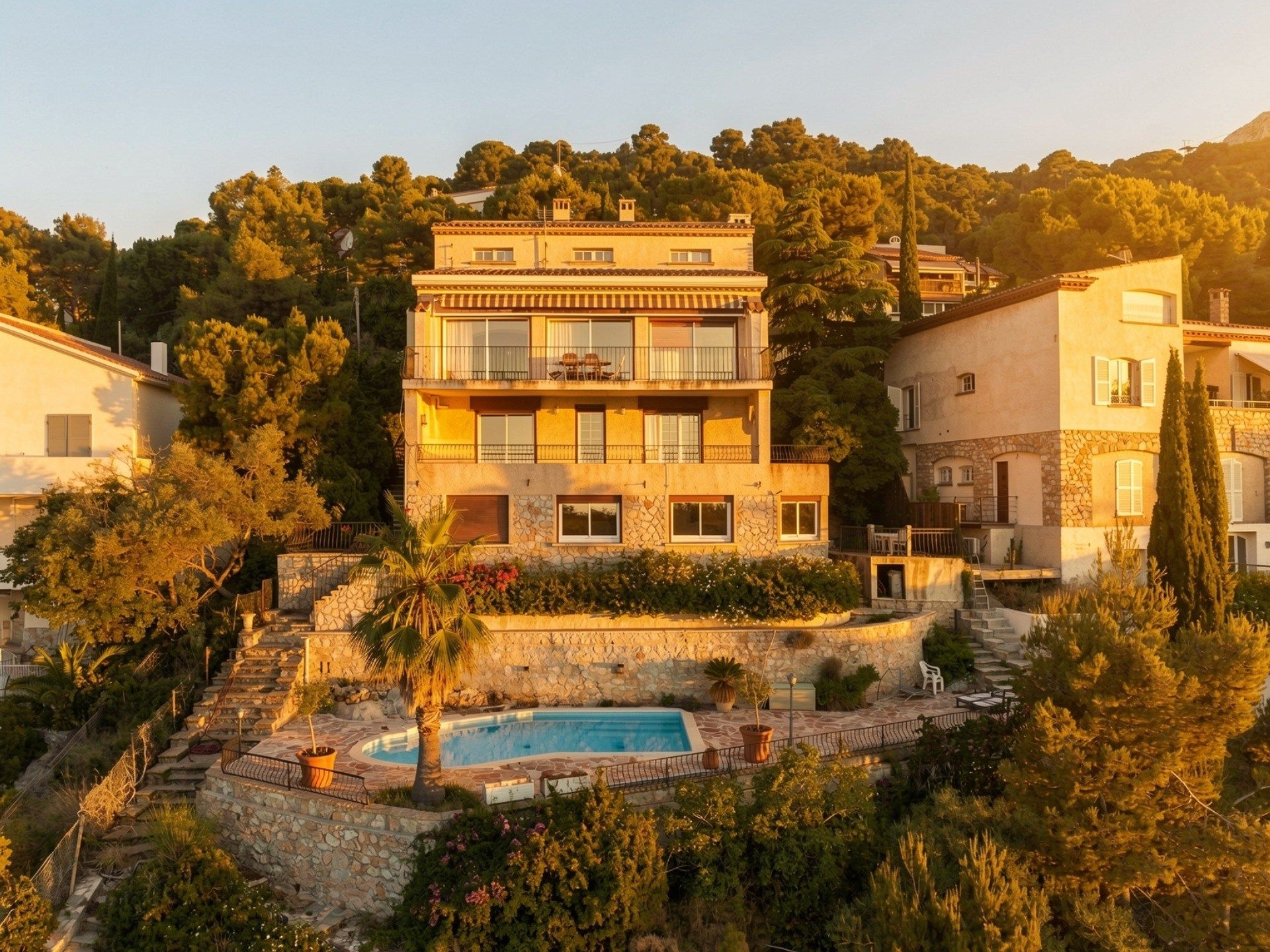 maison de luxe 6 Pièces en vente sur TOULON (83000)
