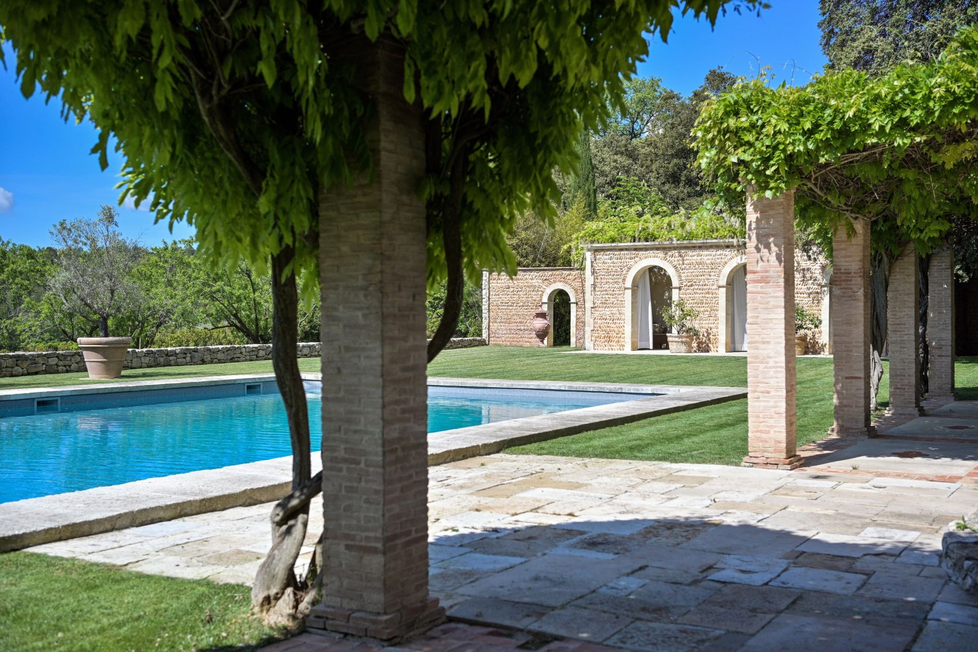 bastide 15 Pièces en vente sur AIX EN PROVENCE (13100)