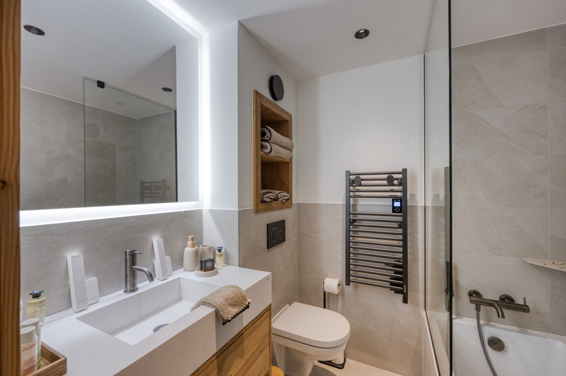 luxury chalet 5 Rooms for seasonal rent on MEGEVE (74120)
