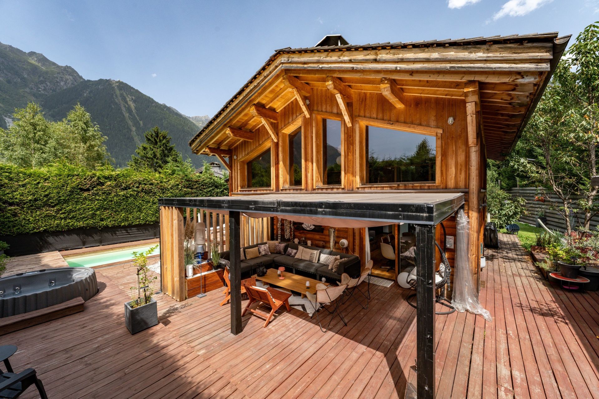 luxury chalet 6 Rooms for sale on CHAMONIX MONT BLANC (74400)