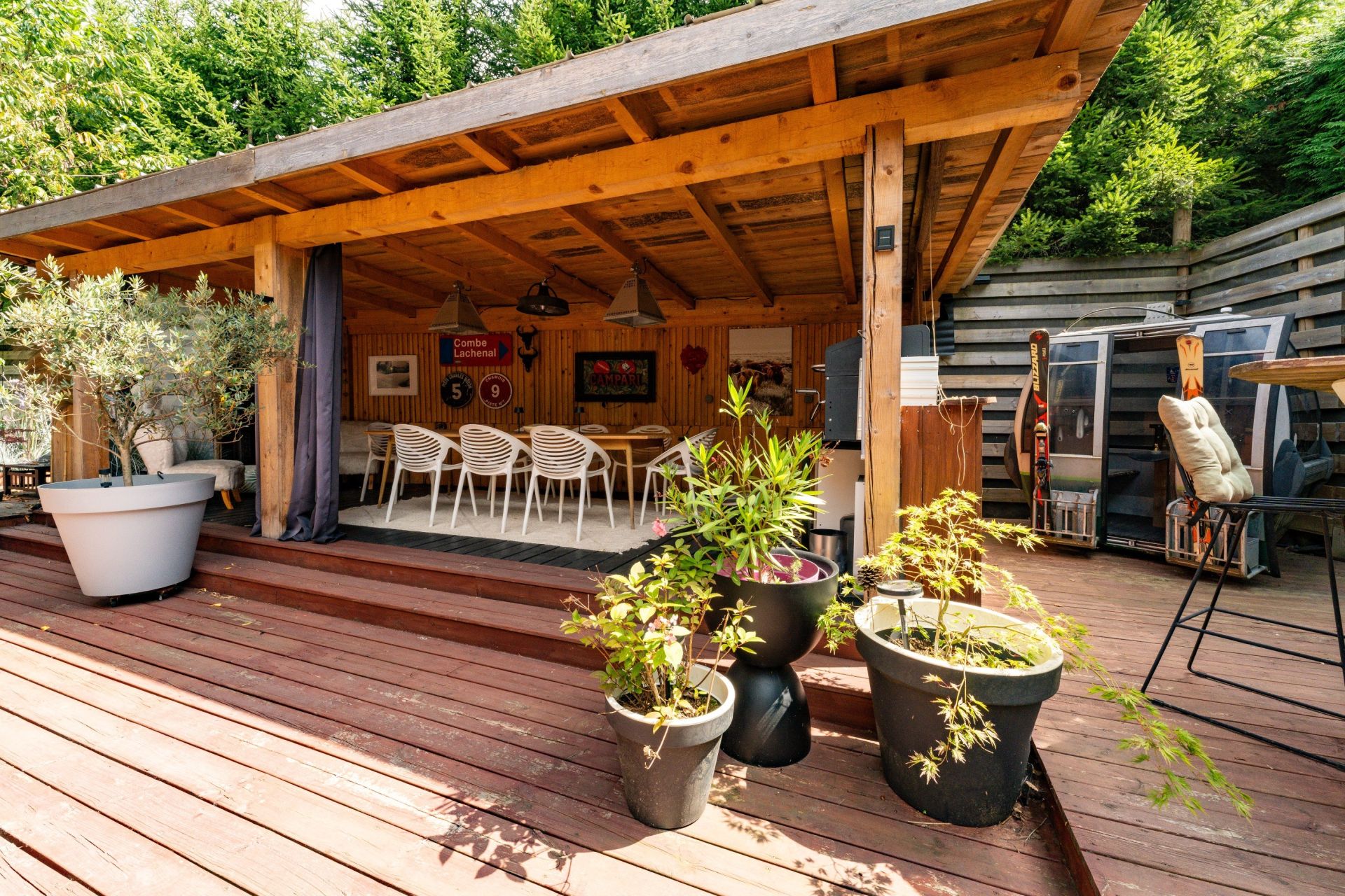 luxury chalet 6 Rooms for sale on CHAMONIX MONT BLANC (74400)