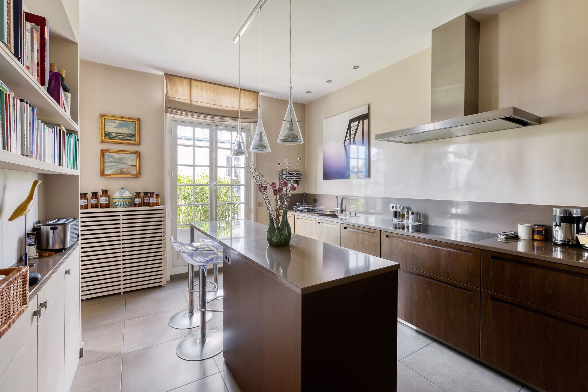 luxury apartment 7 Rooms for sale on PARIS (75007)