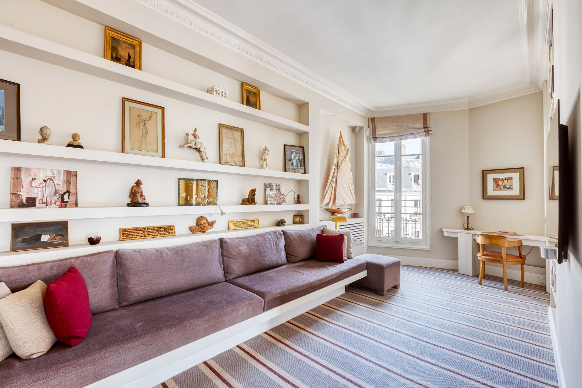 luxury apartment 7 Rooms for sale on PARIS (75007)