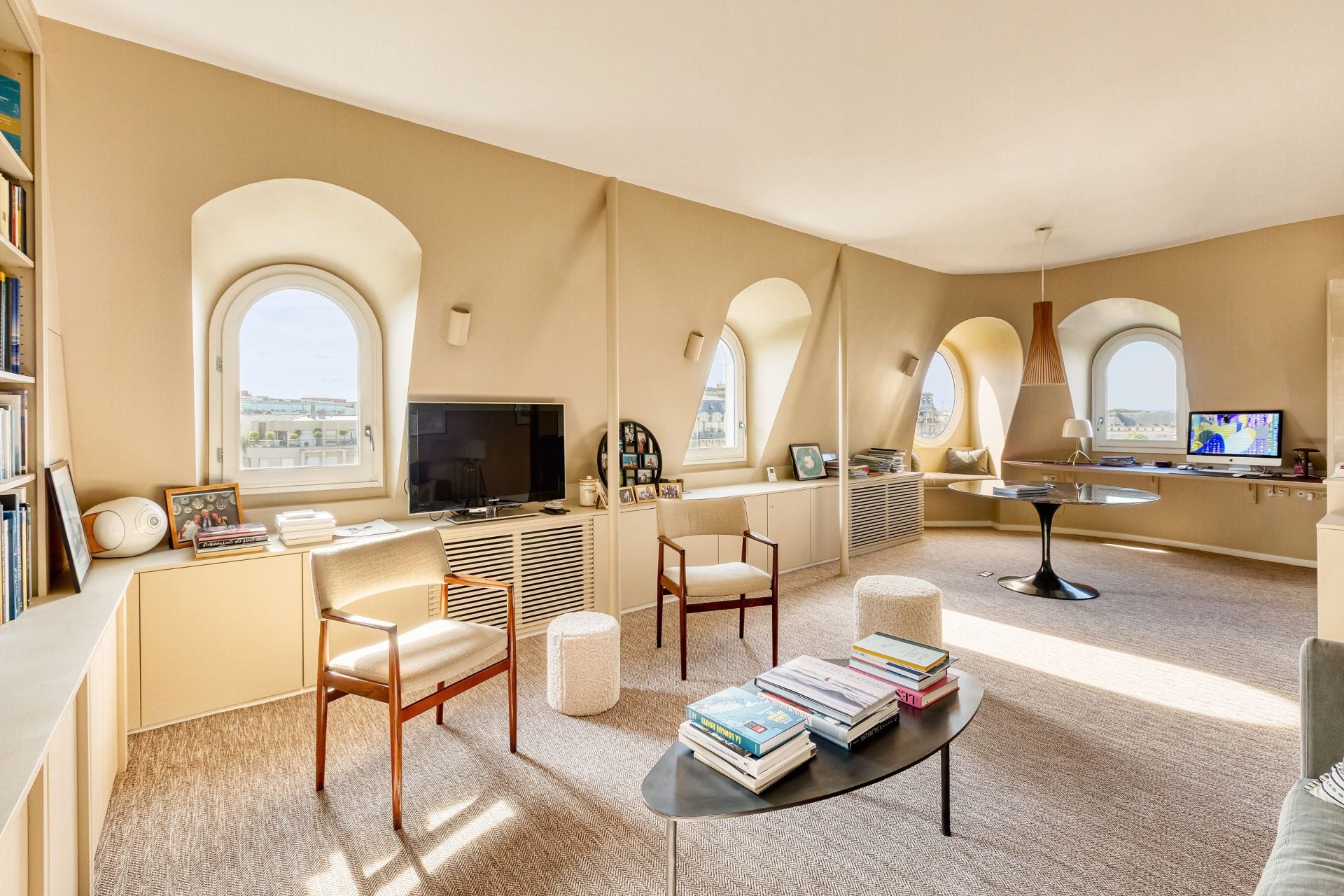 luxury apartment 7 Rooms for sale on PARIS (75007)