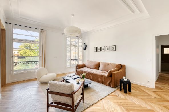 Sale Luxury apartment Paris 7 4&nbsp;Rooms 95.27&nbsp;m²