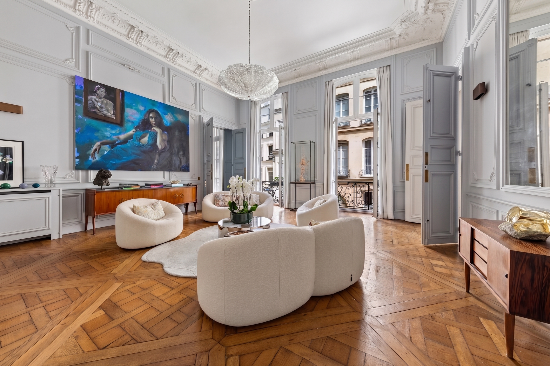 luxury apartment 5 Rooms for sale on PARIS (75001)