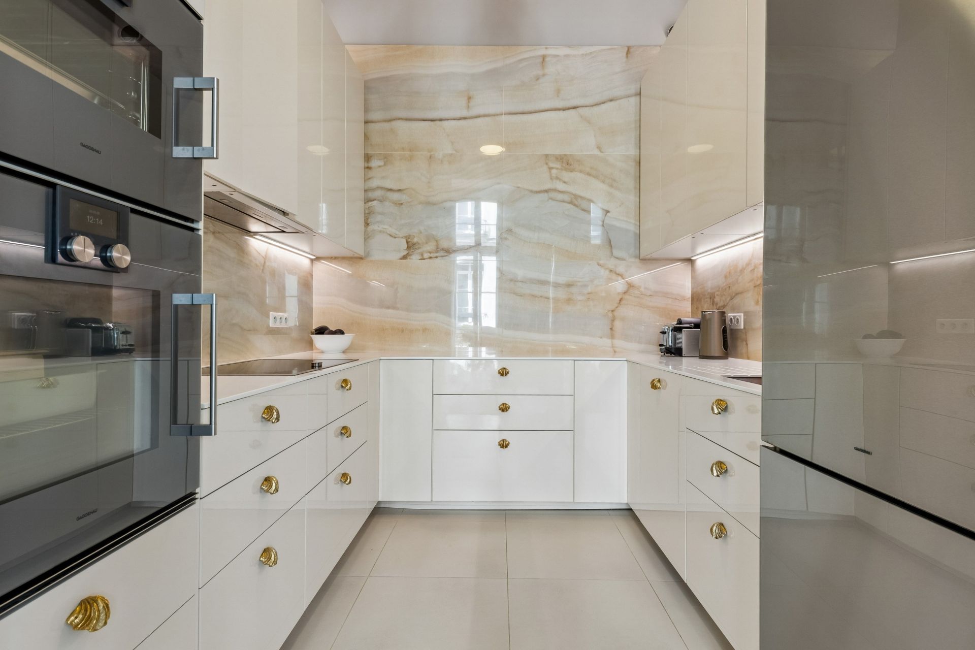 luxury apartment 5 Rooms for sale on PARIS (75001)