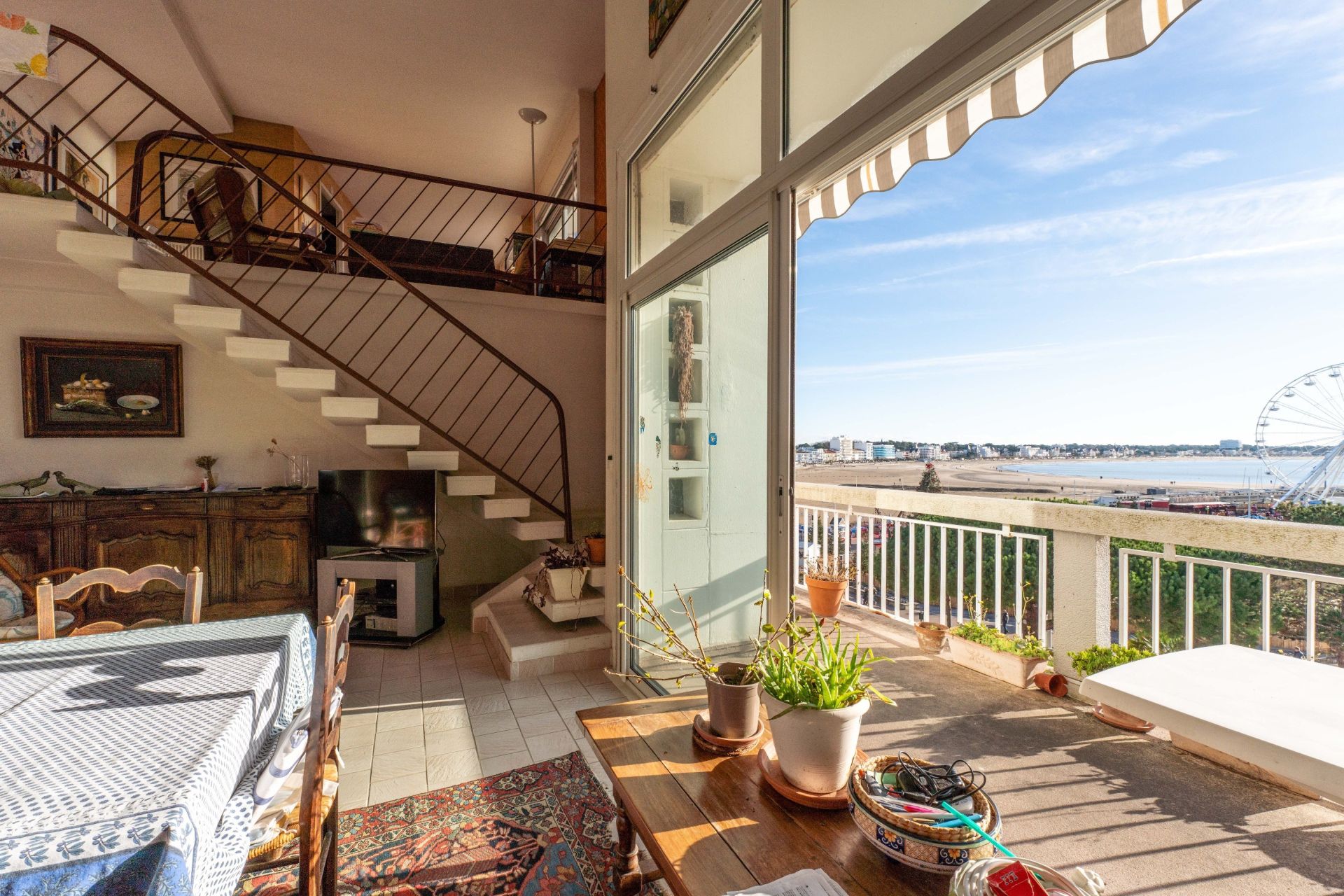 luxury apartment 7 Rooms for sale on ROYAN (17200)