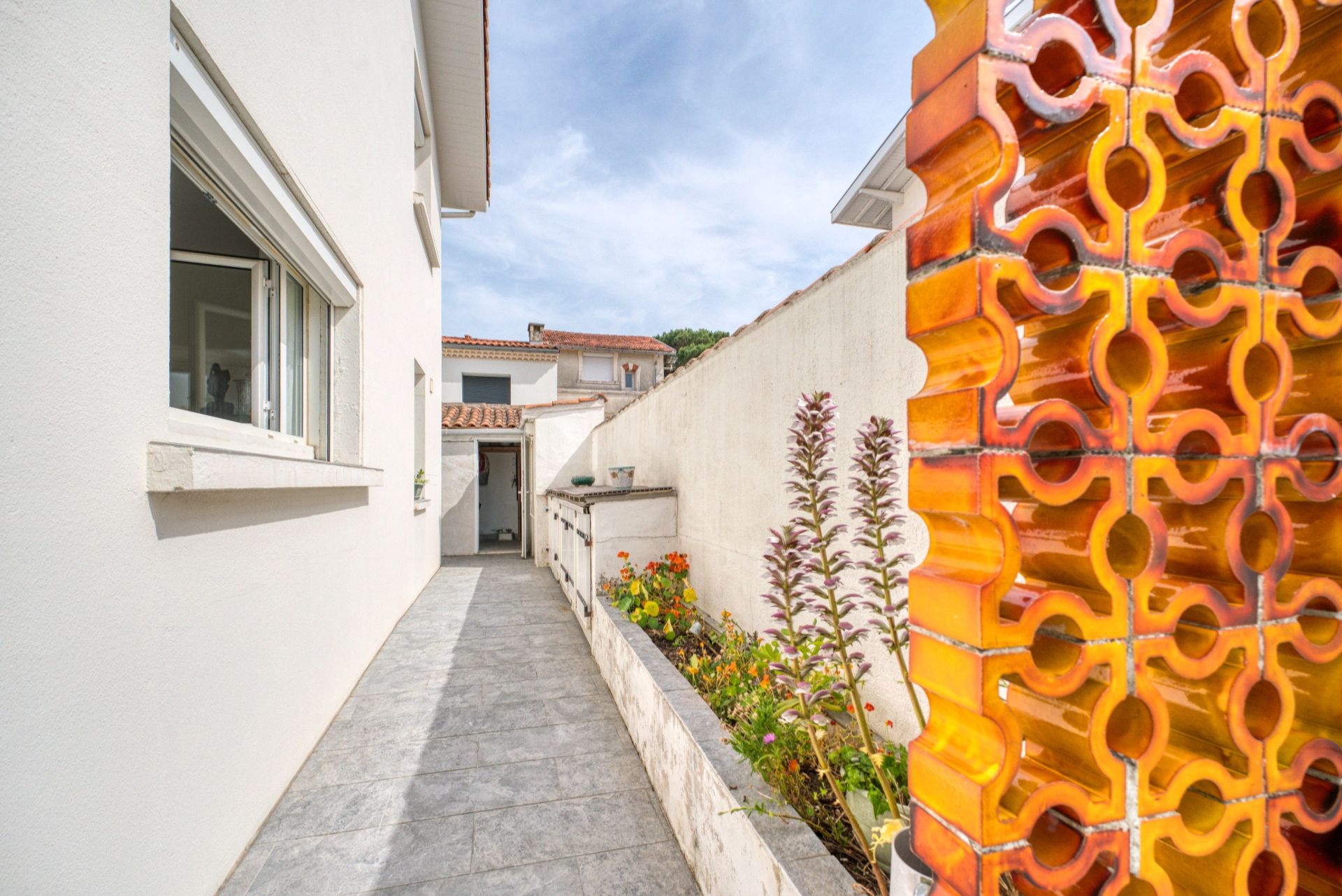 luxury house 4 Rooms for sale on ROYAN (17200)